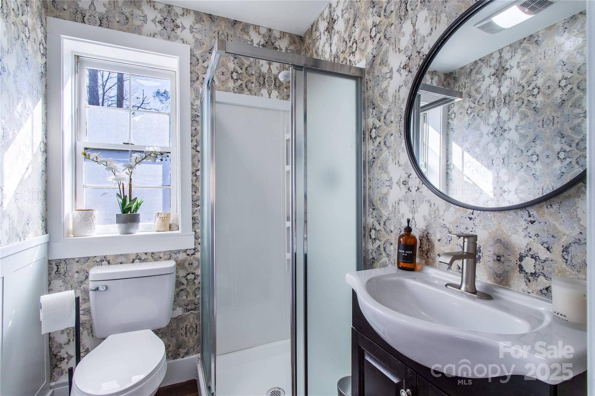 426, 428 Weaver Creek Road