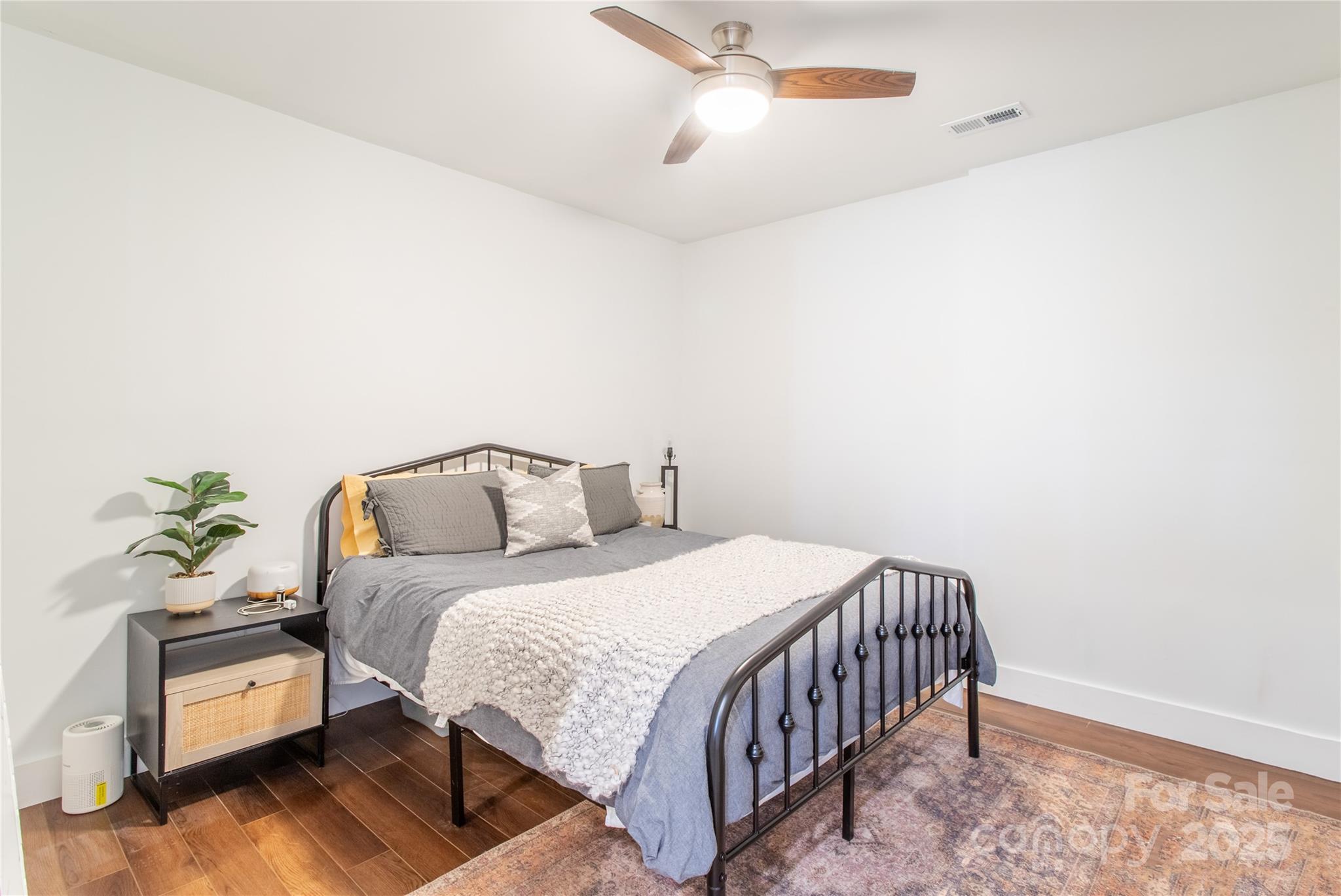 426, 428 Weaver Creek Road