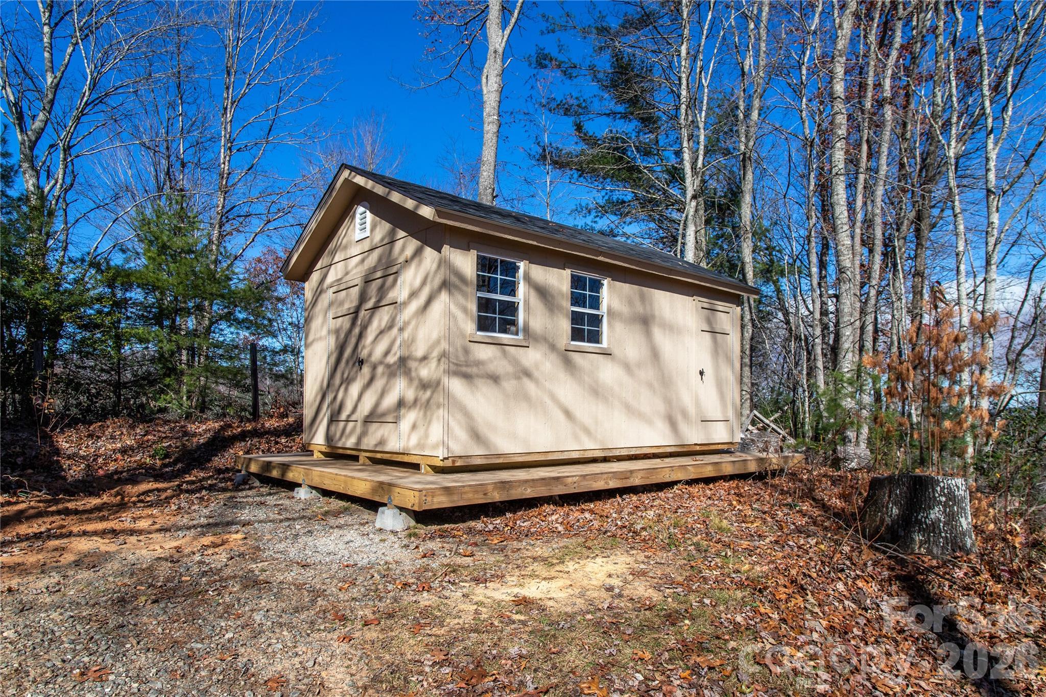 426, 428 Weaver Creek Road