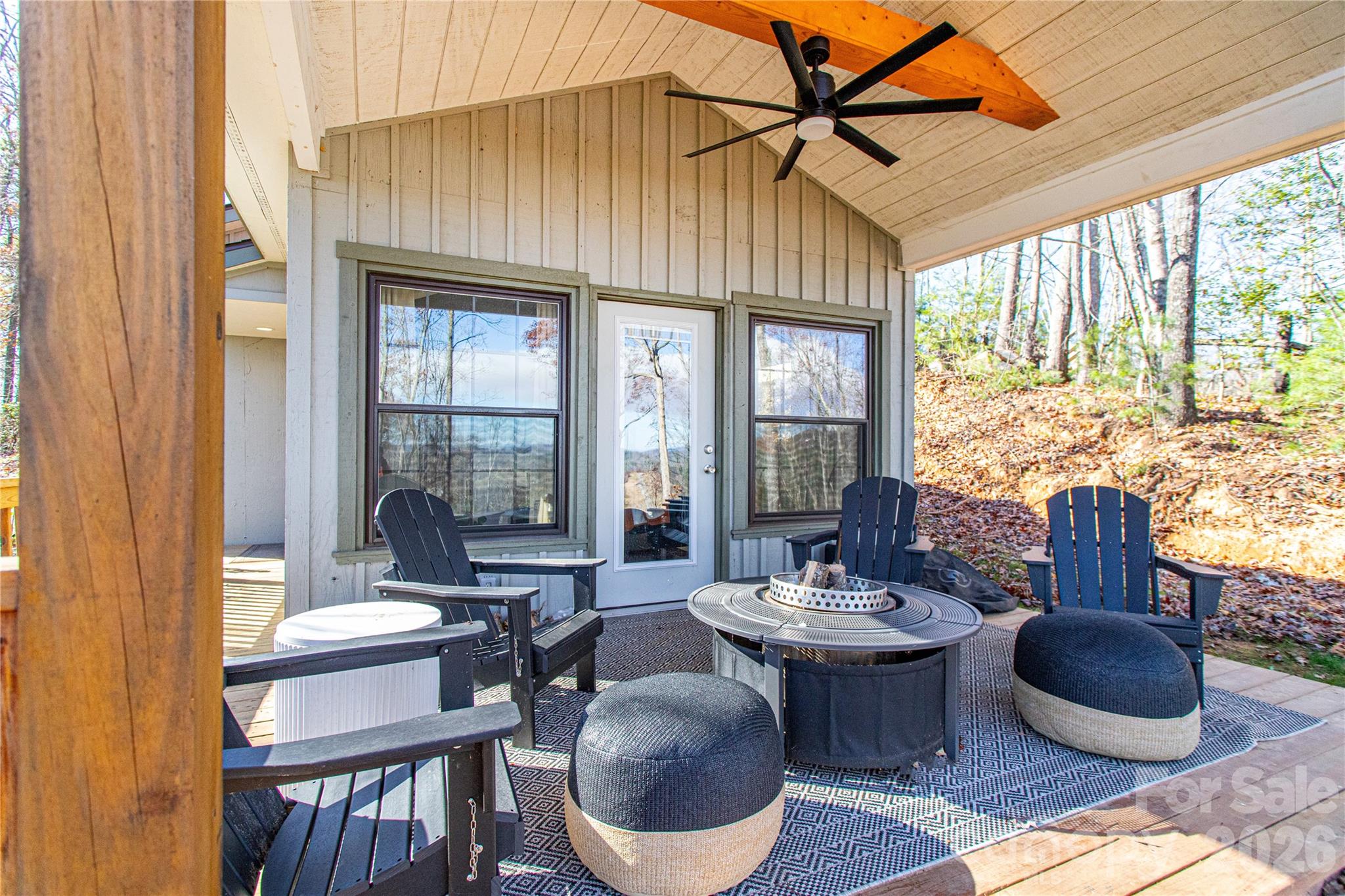 426, 428 Weaver Creek Road