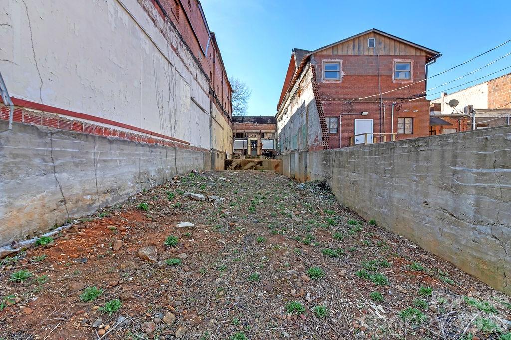 46 W Main Street
