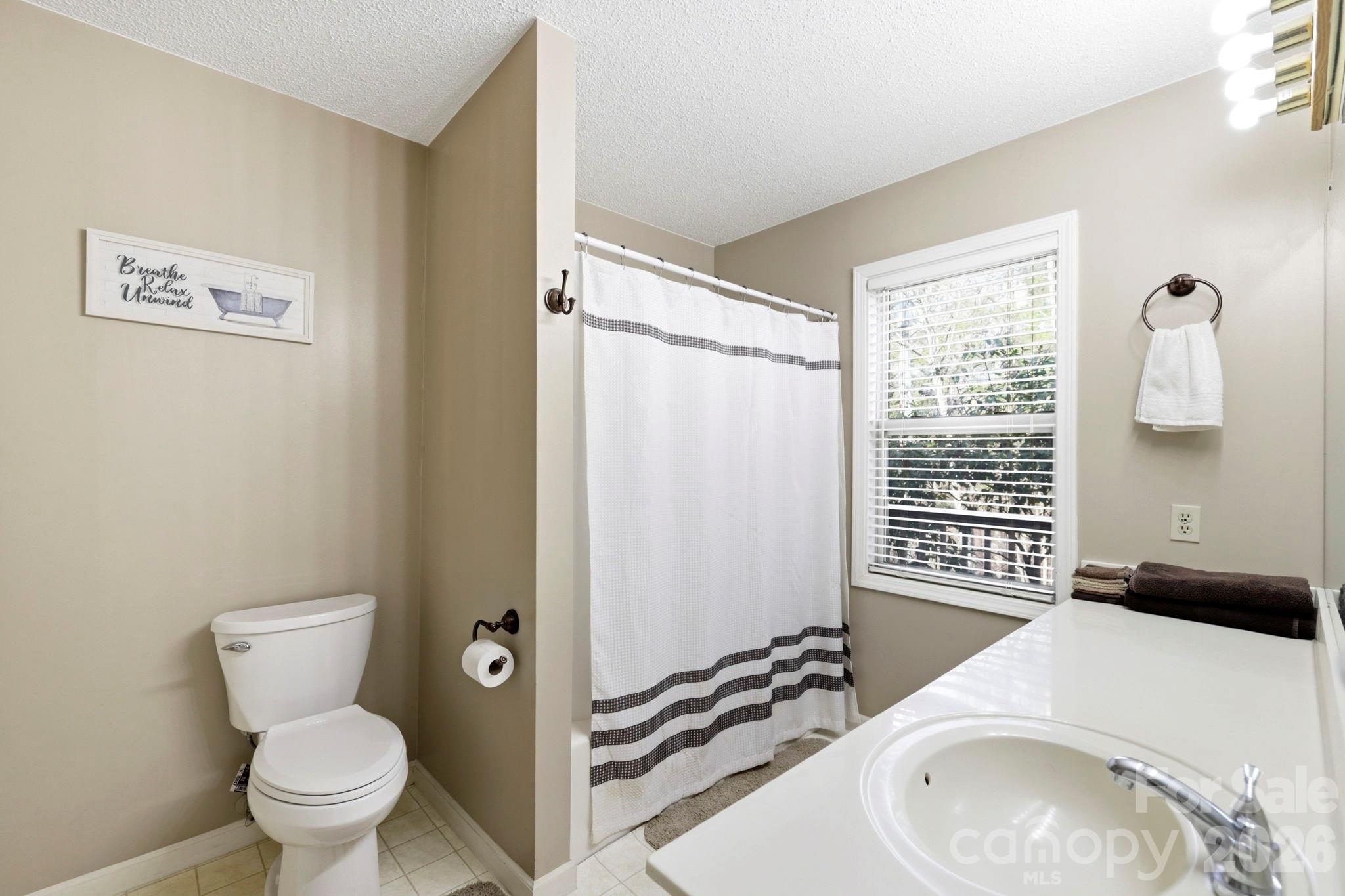 1489 Round Mountain Road