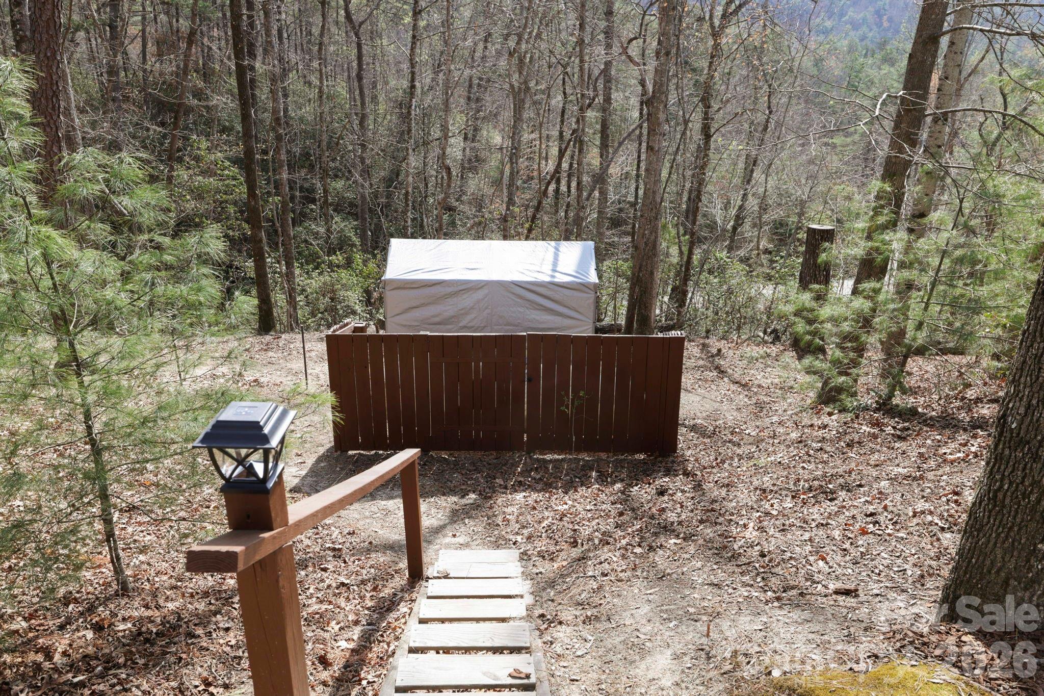 1489 Round Mountain Road