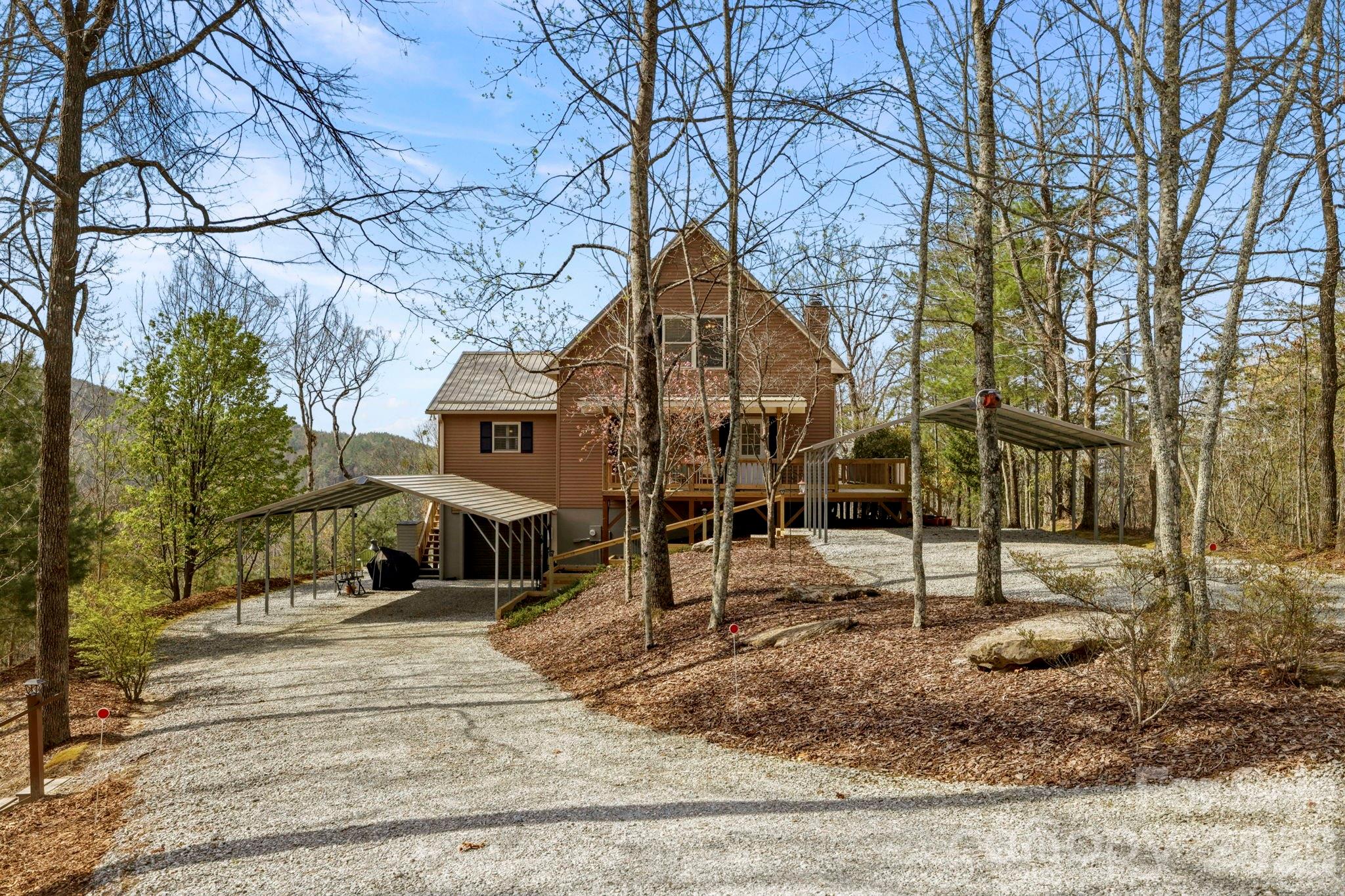 1489 Round Mountain Road