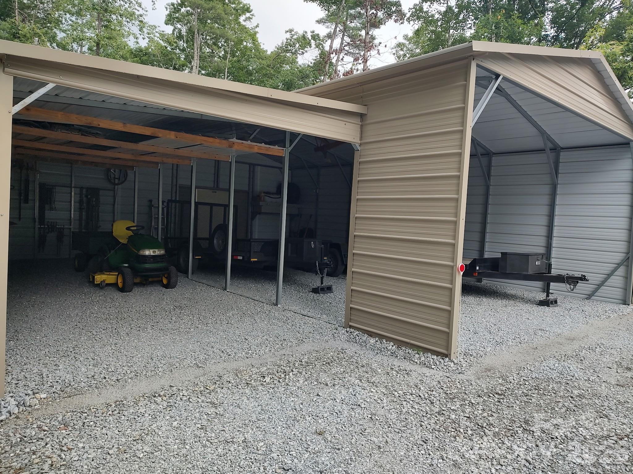 1489 Round Mountain Road
