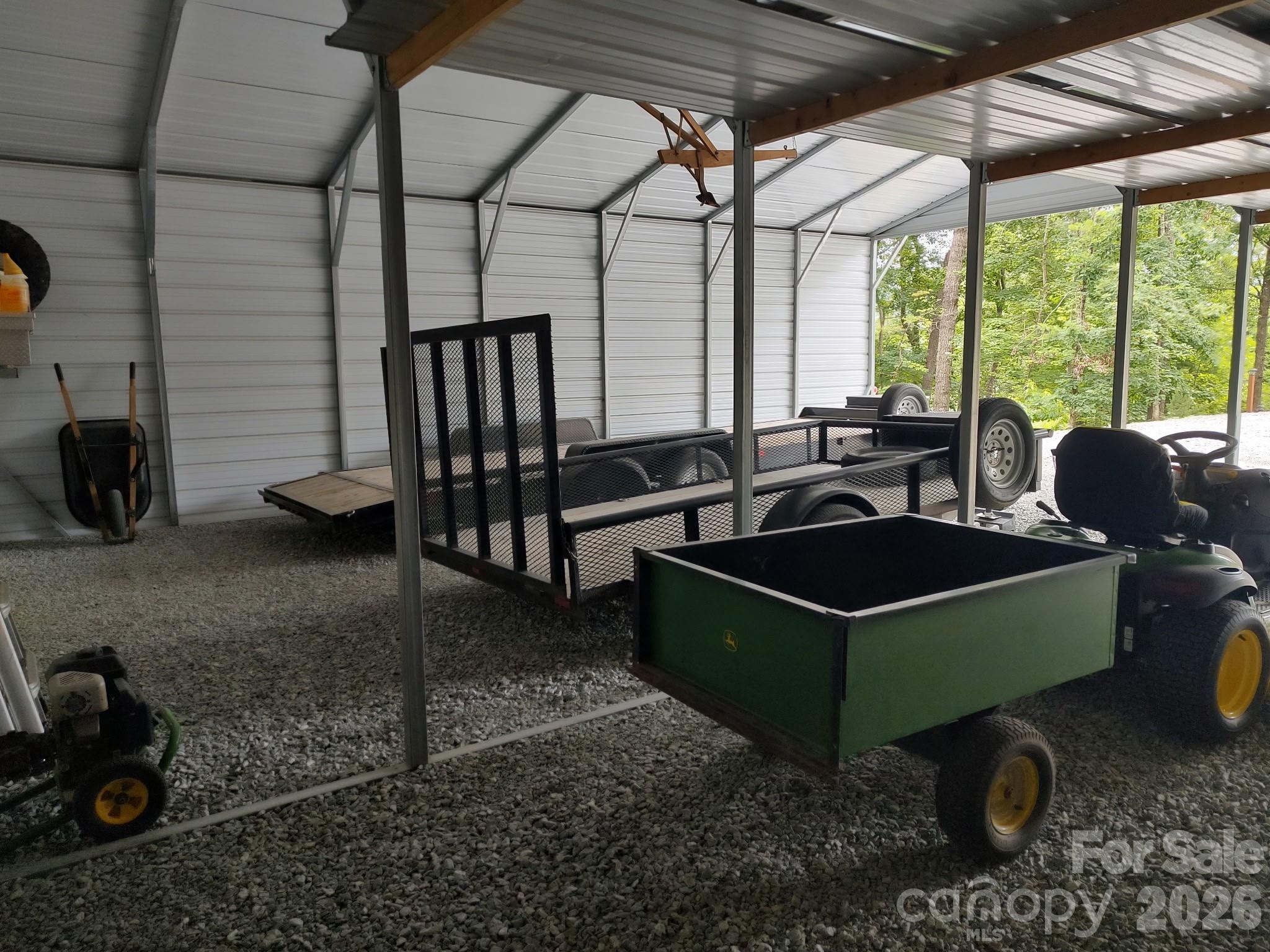 1489 Round Mountain Road