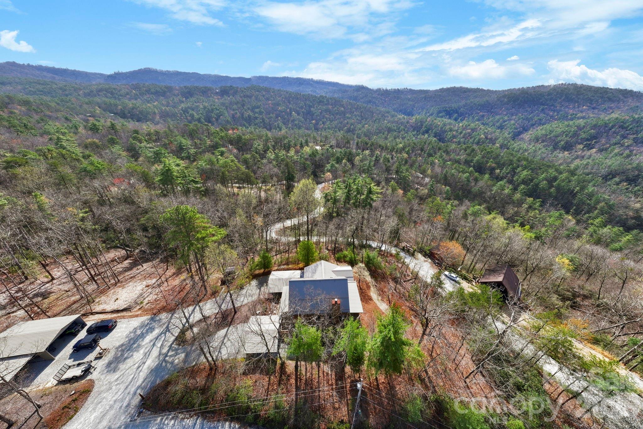 1489 Round Mountain Road