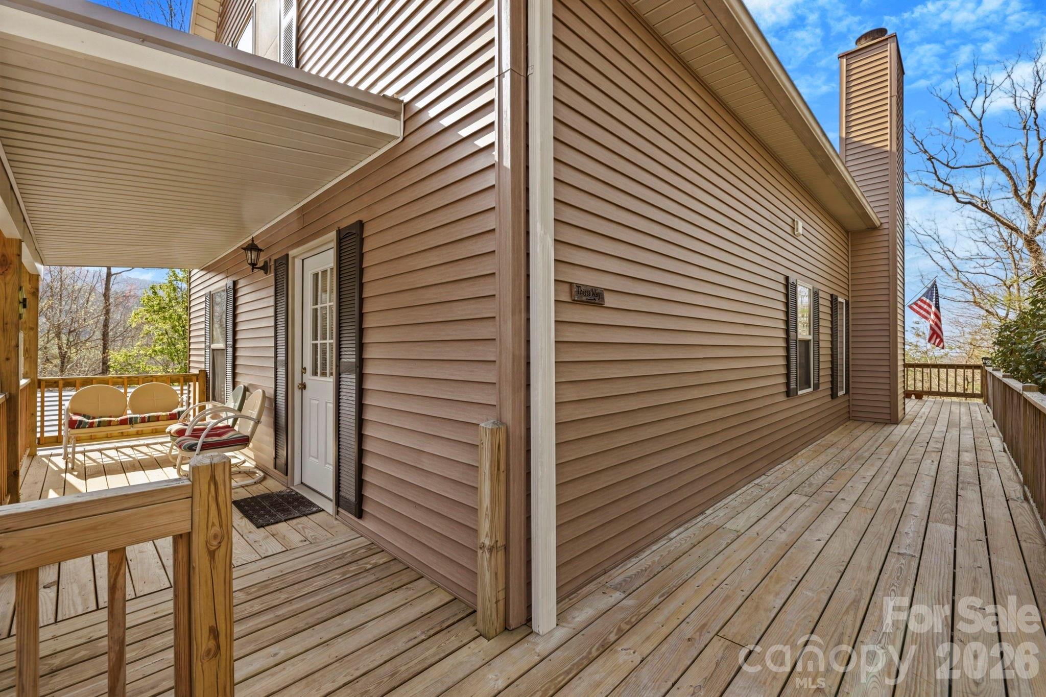 1489 Round Mountain Road