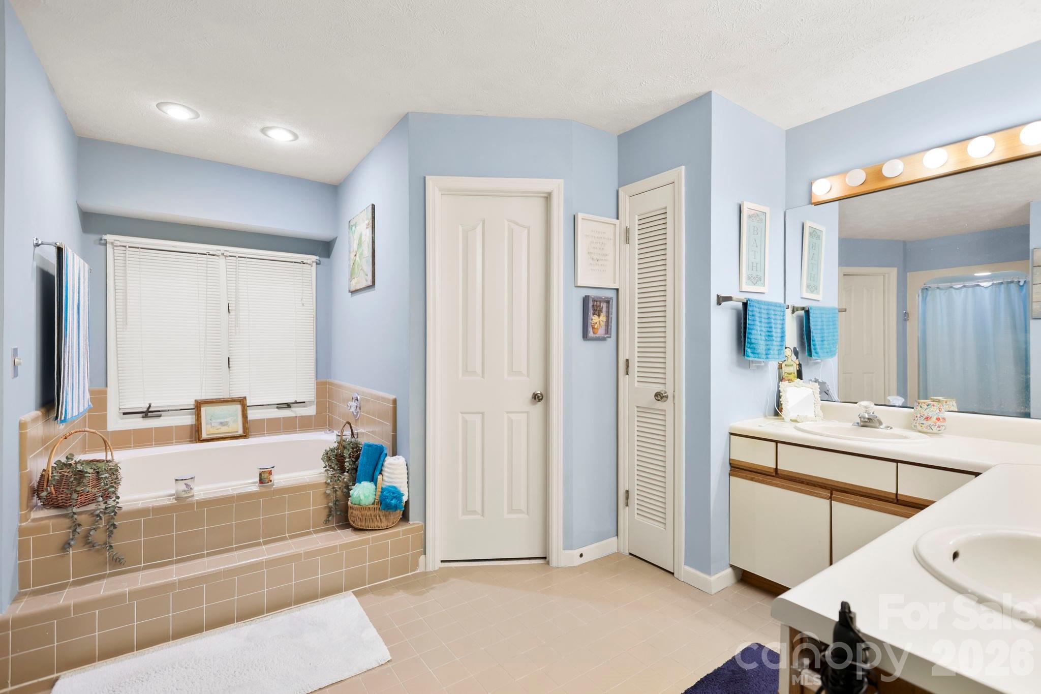 446 Silver Fox Lane