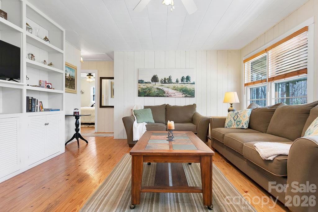 218 Hickory Lane