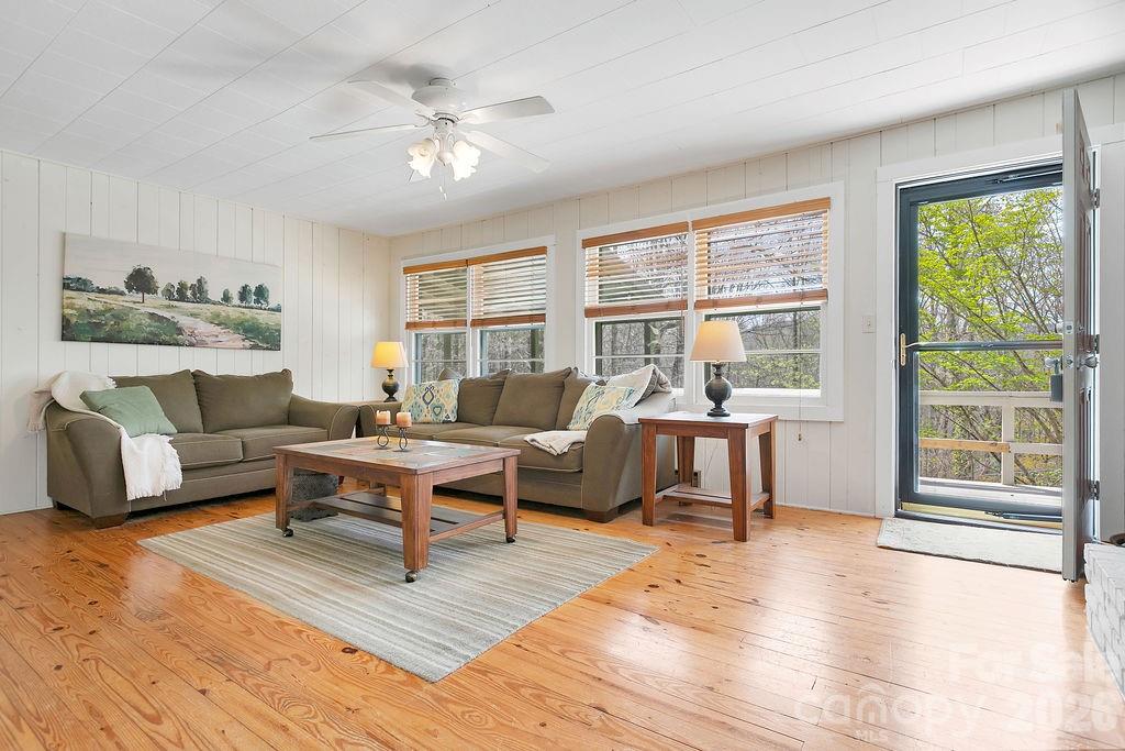 218 Hickory Lane