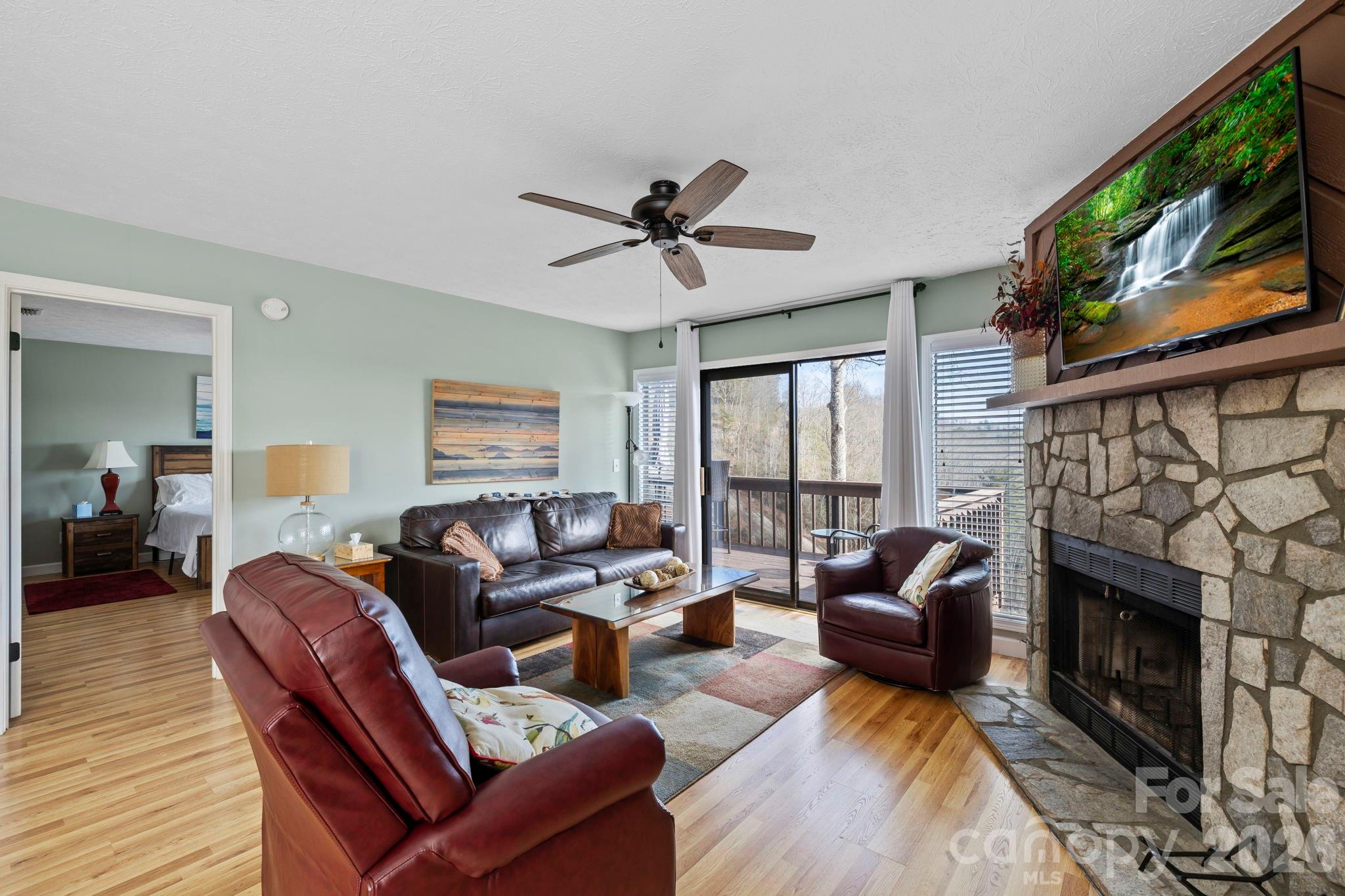 78 Upper Tanglewood Road Unit: 6
