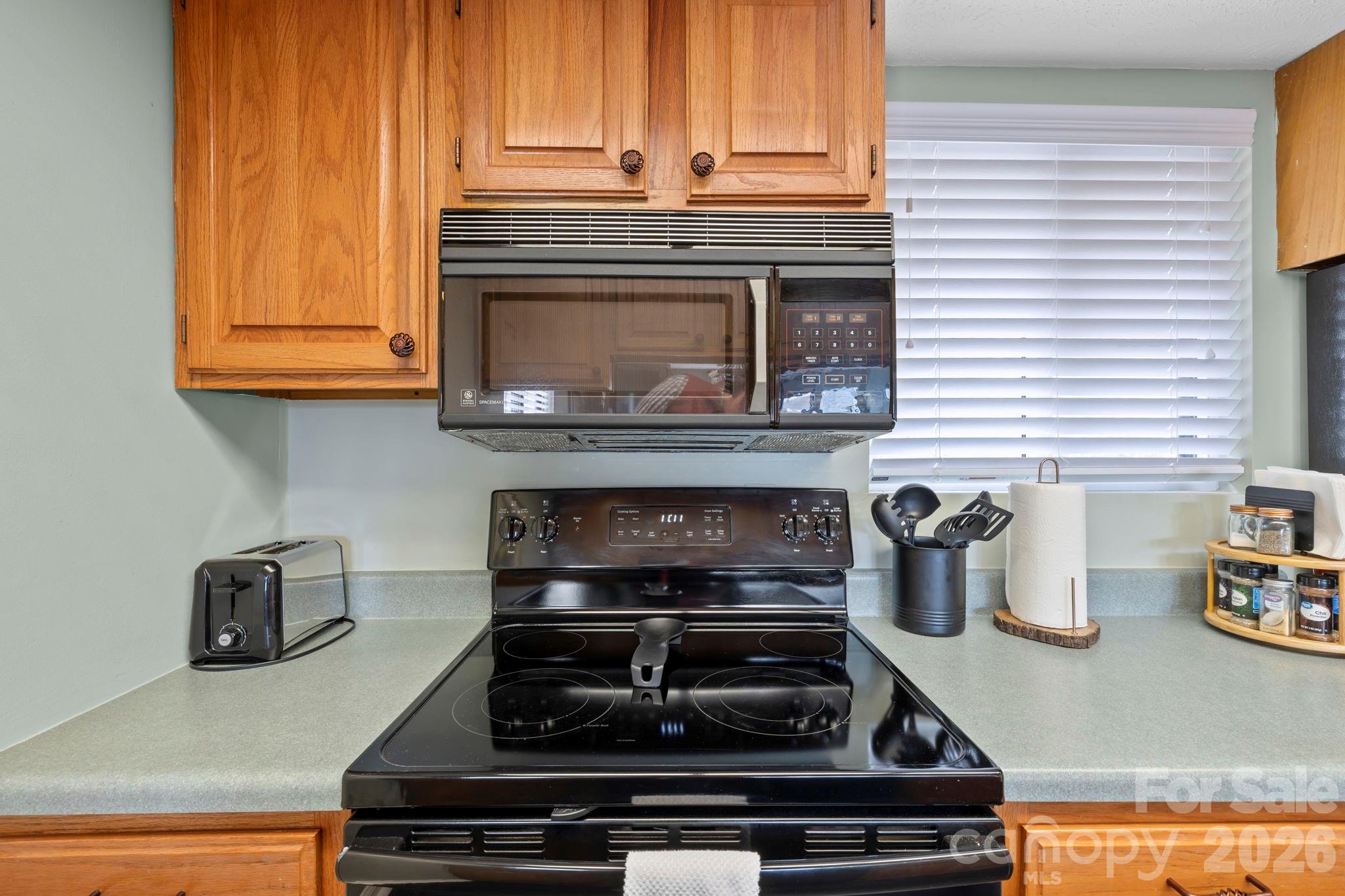 78 Upper Tanglewood Road Unit: 6