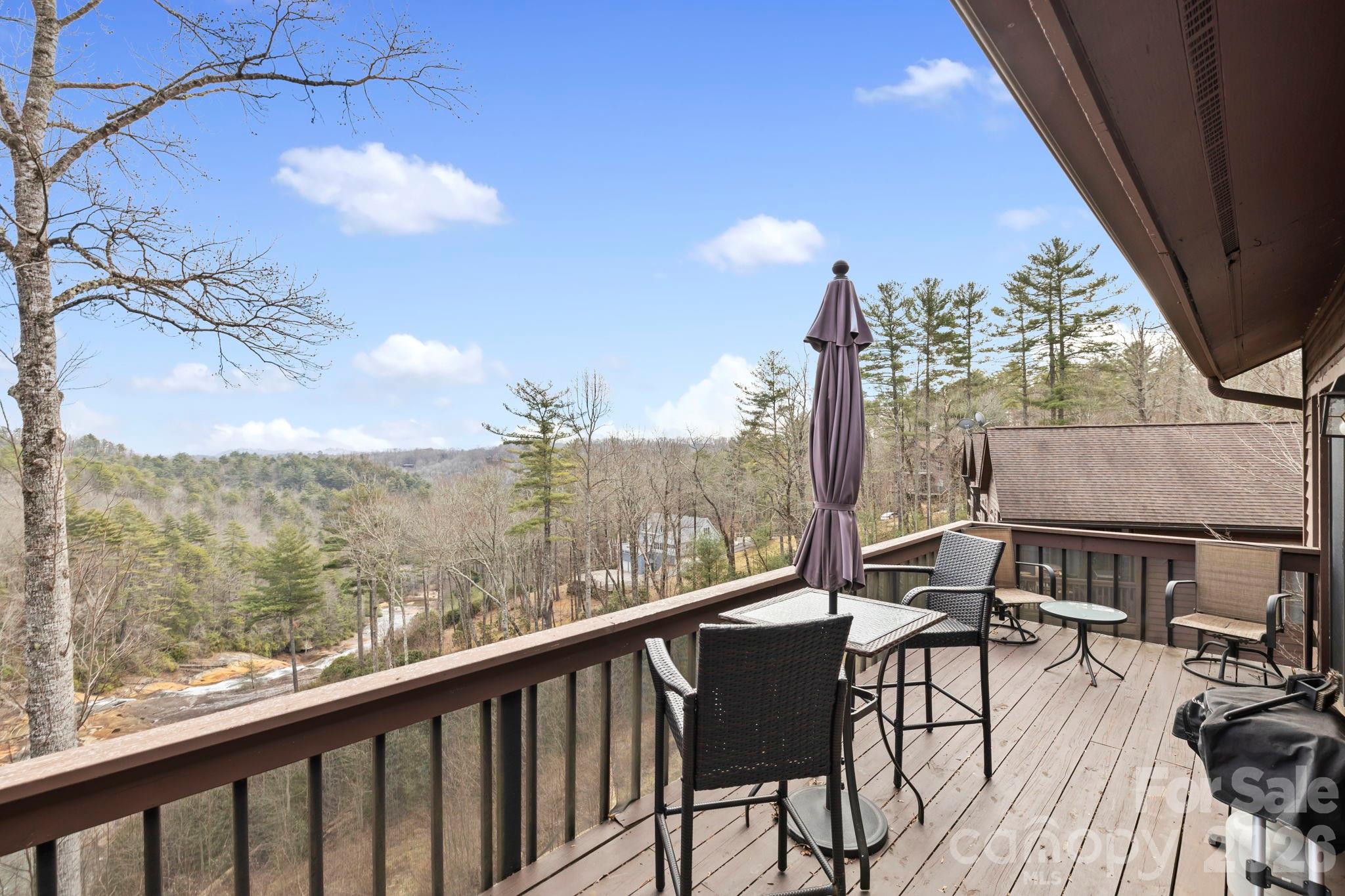 78 Upper Tanglewood Road Unit: 6