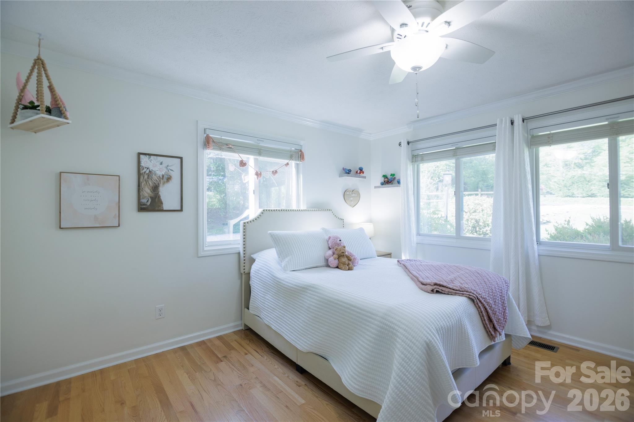 137 E Whisperwood Circle