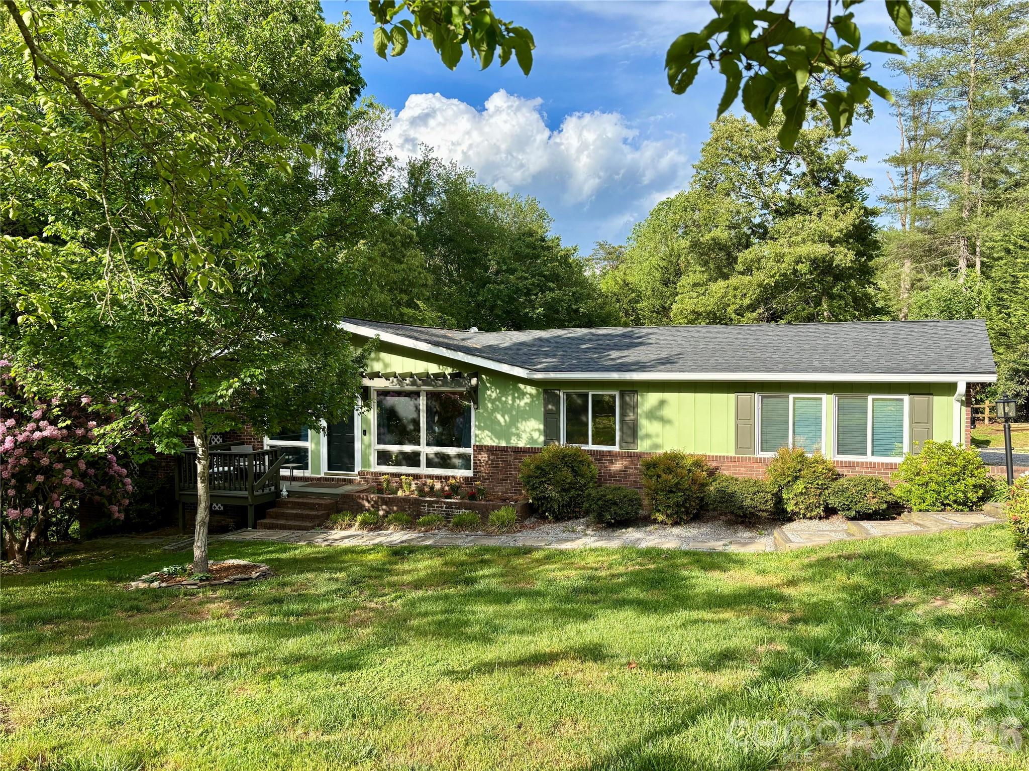 137 E Whisperwood Circle