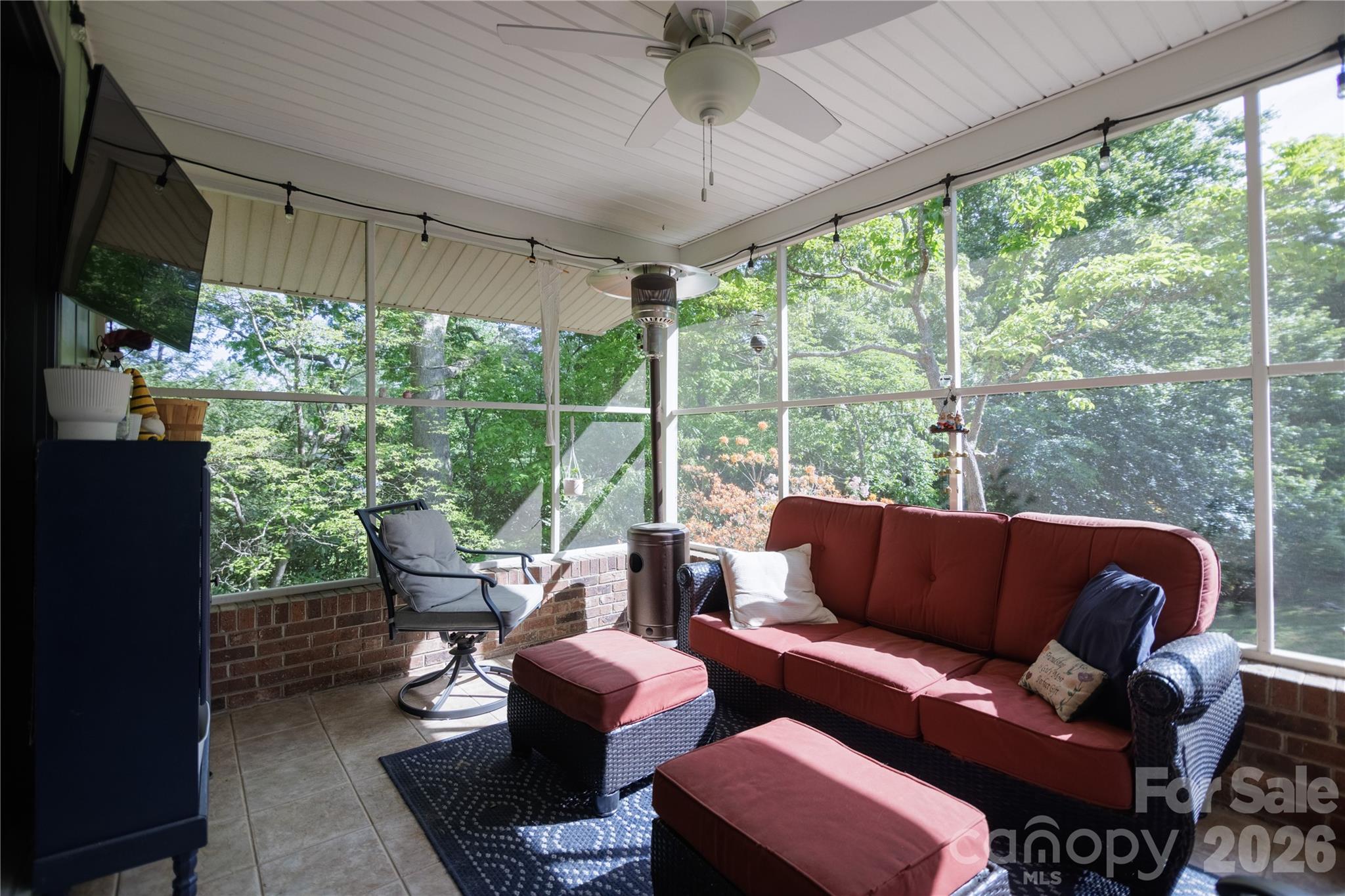 137 E Whisperwood Circle