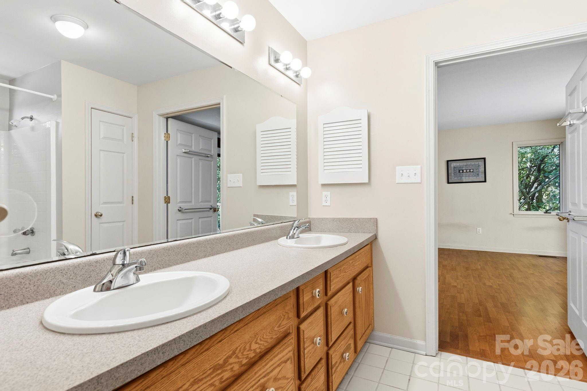 1592 Eagle Lake Drive Unit: 154