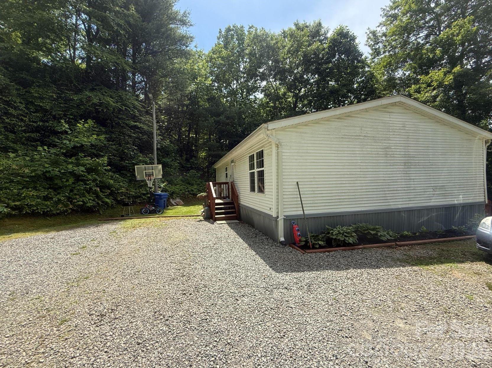 811 Turkey Pen Gap Road