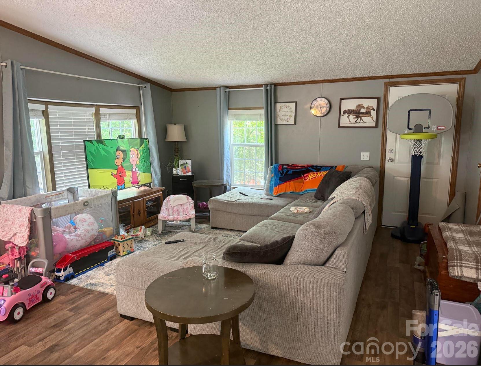 811 Turkey Pen Gap Road