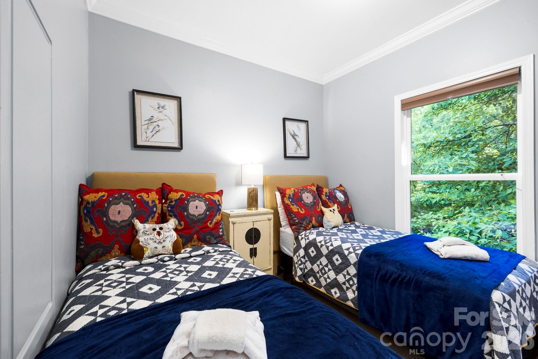30 Lower Tanglewood Road E Unit: 2