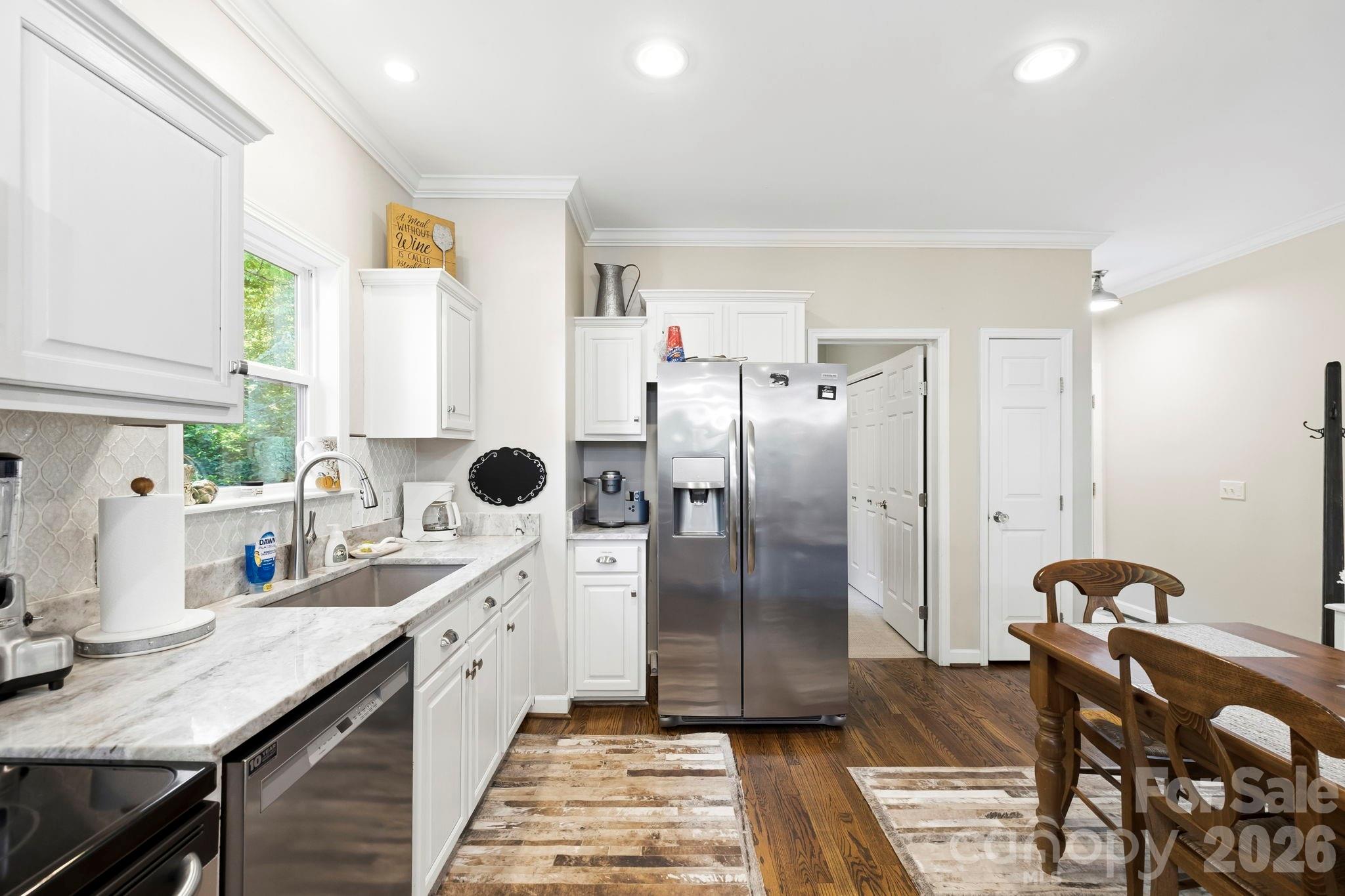 30 Lower Tanglewood Road E Unit: 2