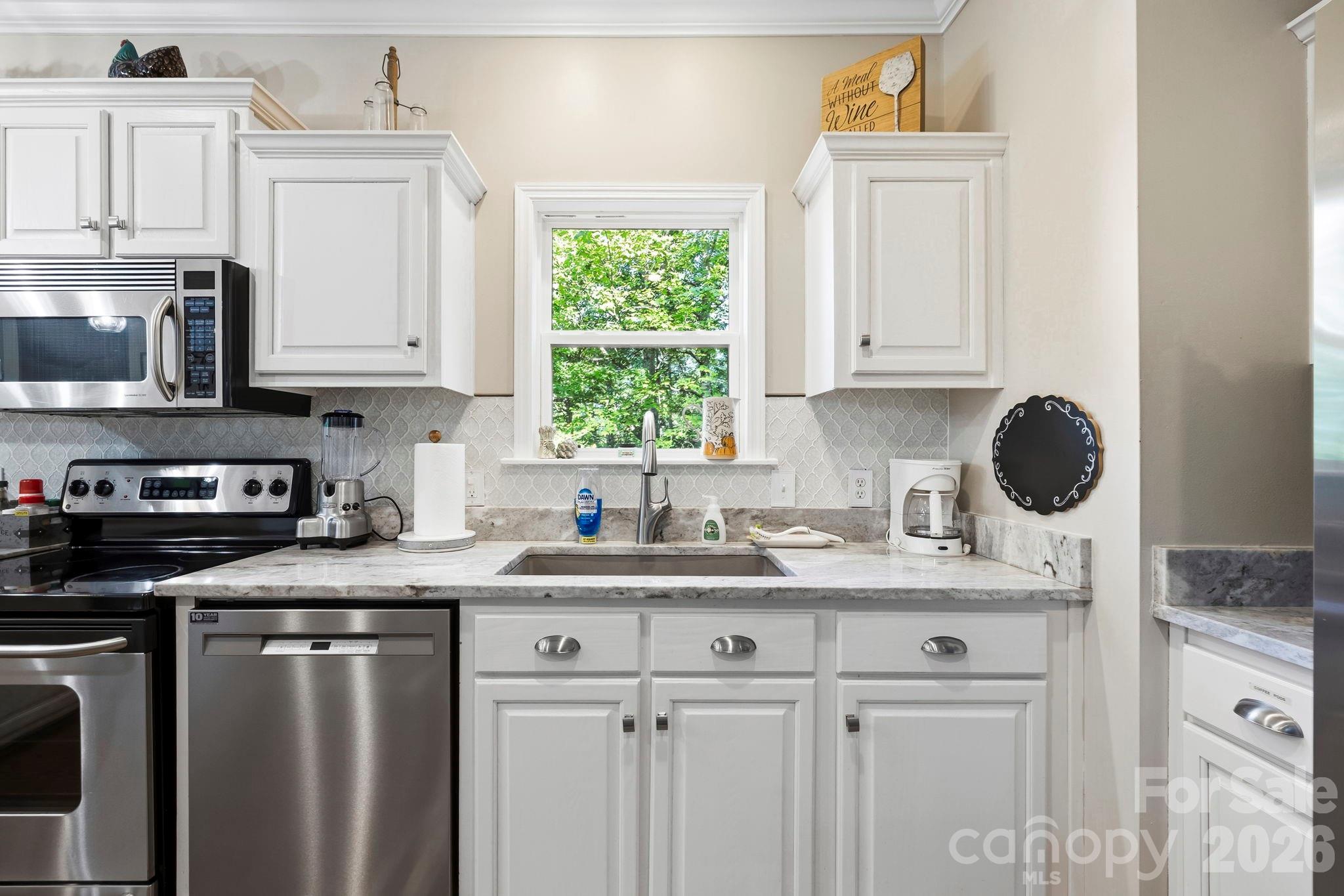 30 Lower Tanglewood Road E Unit: 2