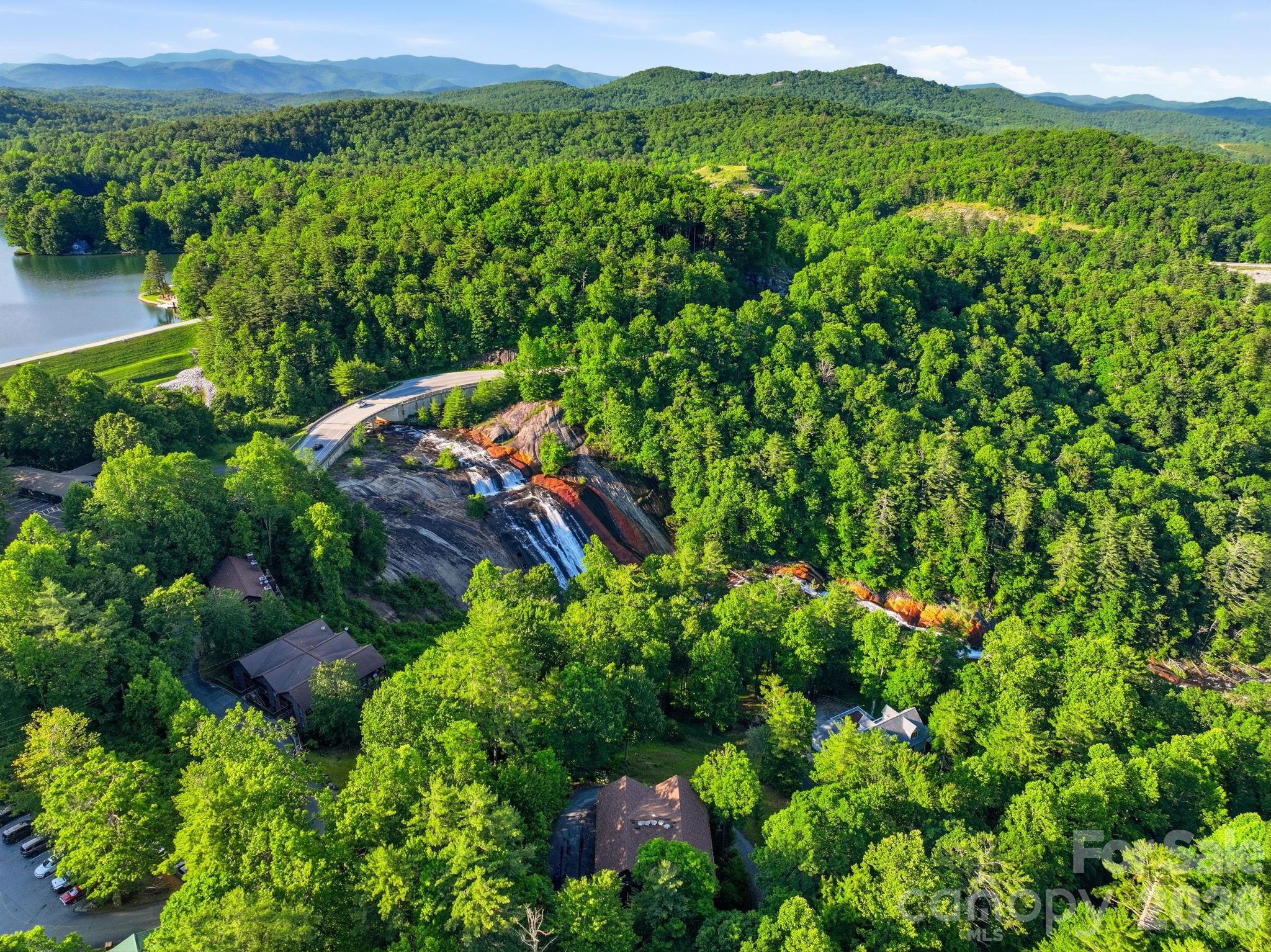 30 Lower Tanglewood Road E Unit: 2