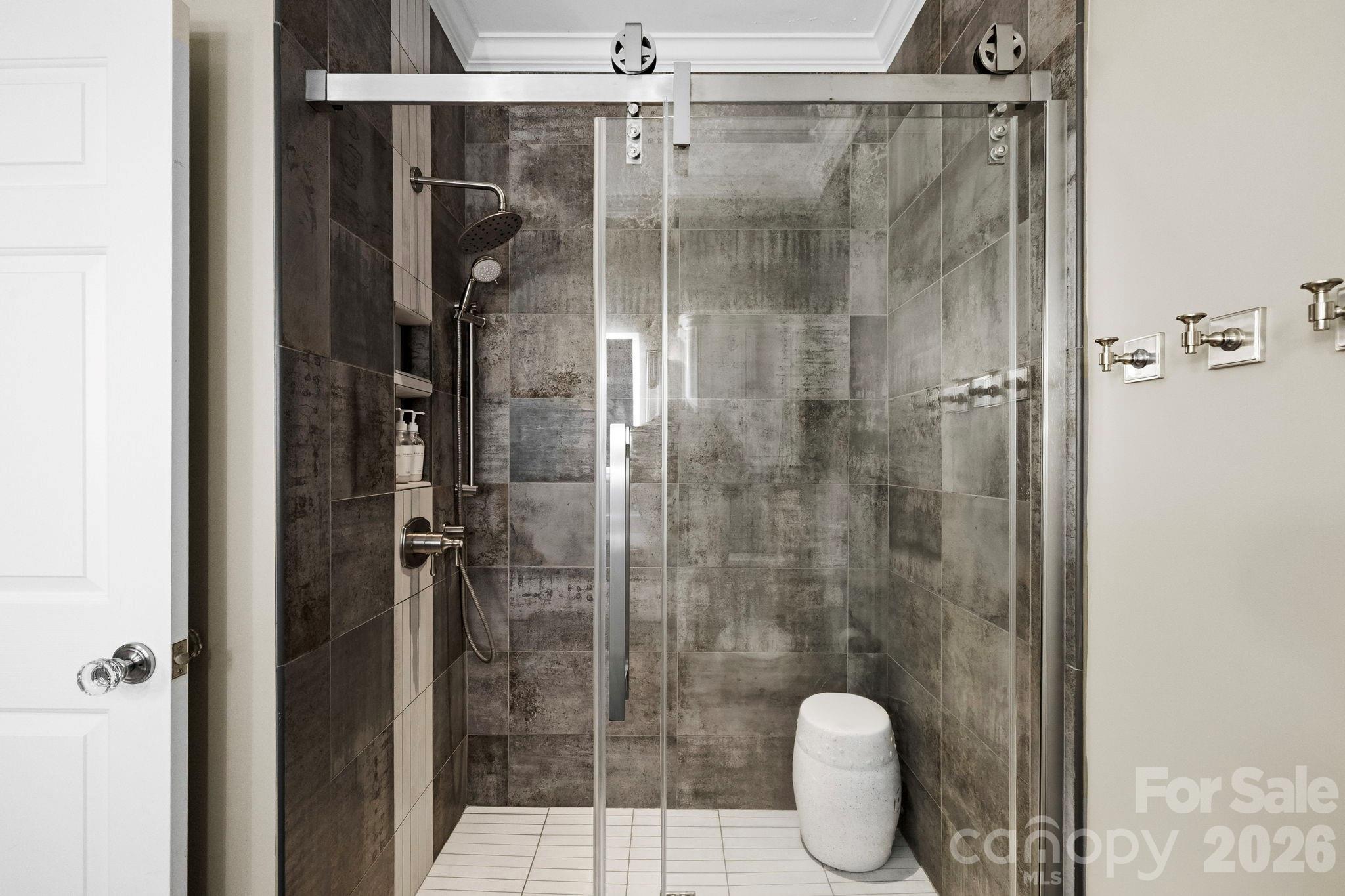 30 Lower Tanglewood Road E Unit: 2
