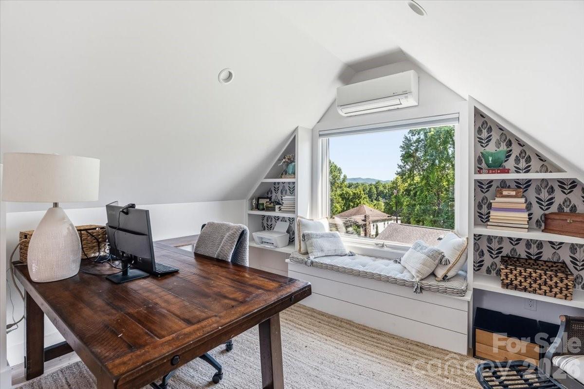 224 Rosenwald Lane