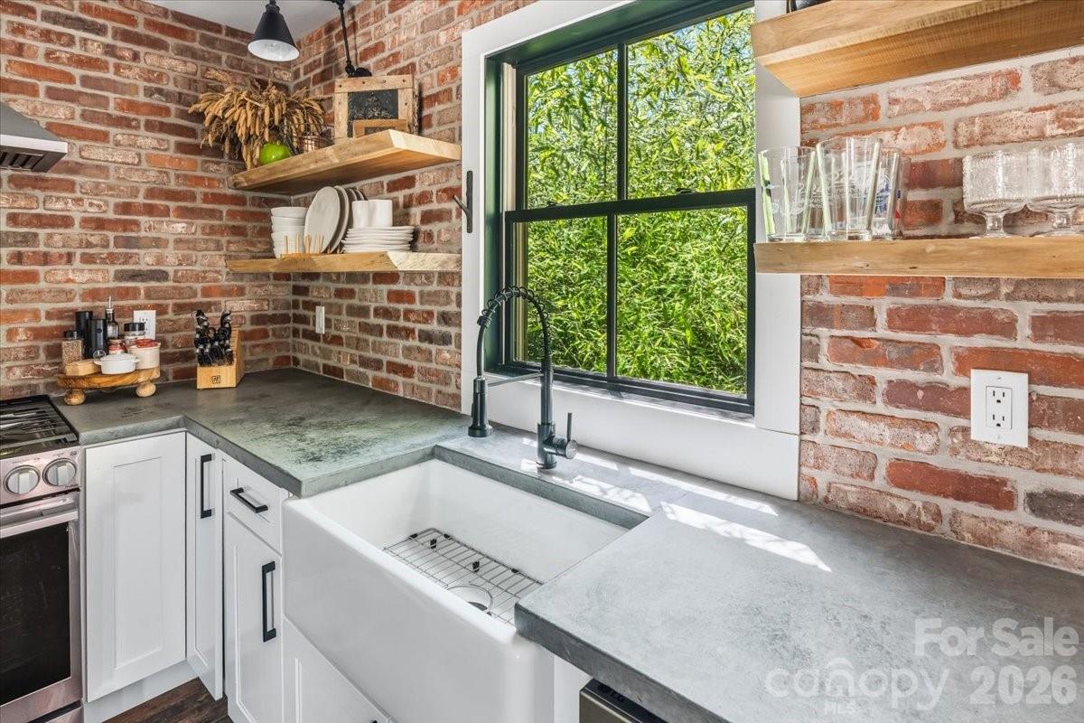224 Rosenwald Lane