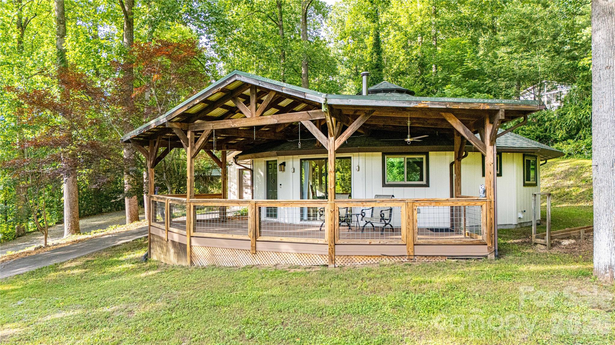 150 Freeman Knolls Drive Unit: 6
