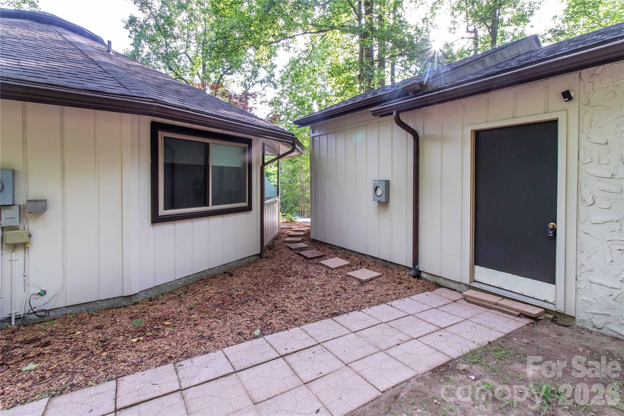 150 Freeman Knolls Drive Unit: 6