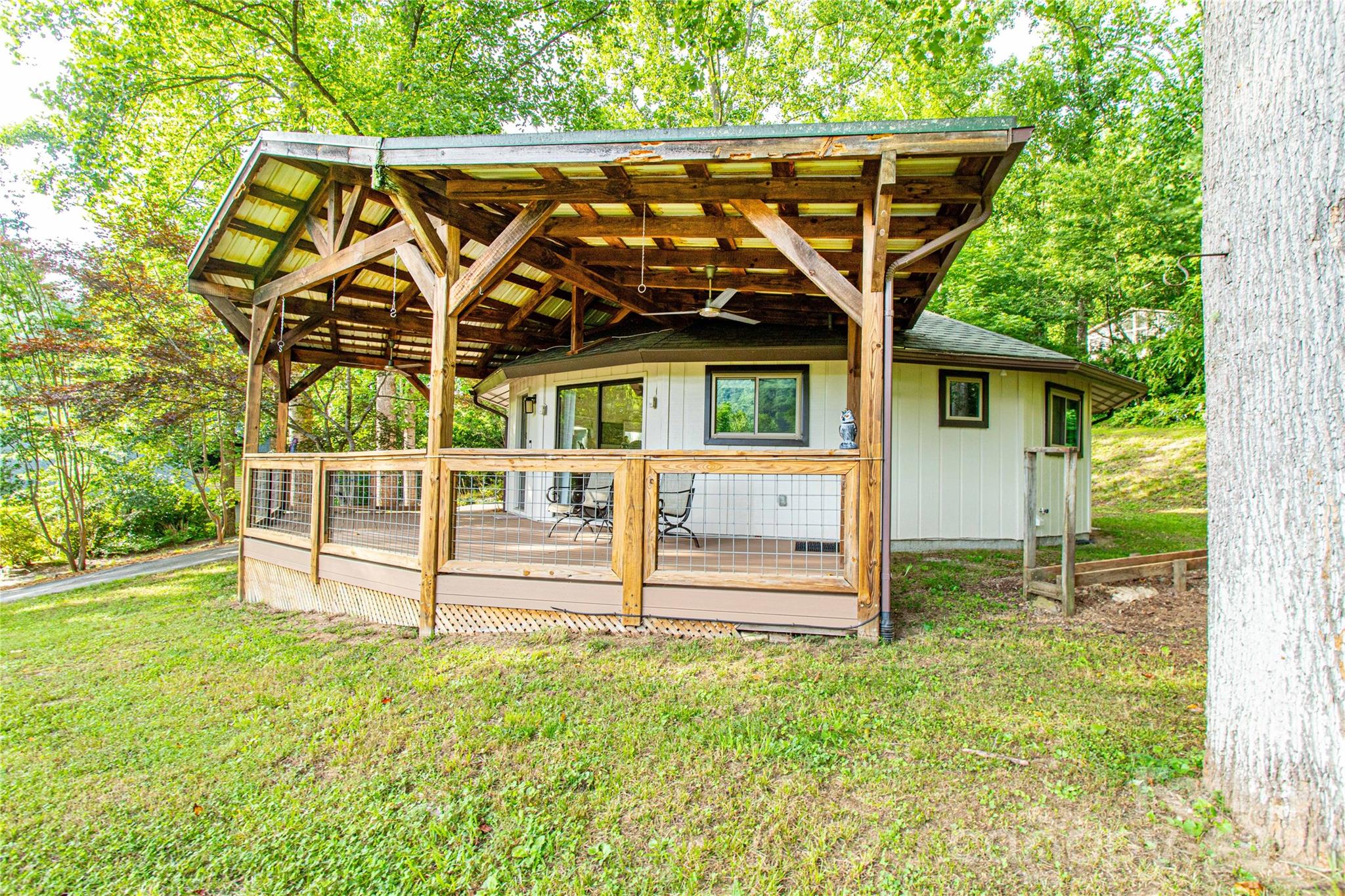 150 Freeman Knolls Drive Unit: 6