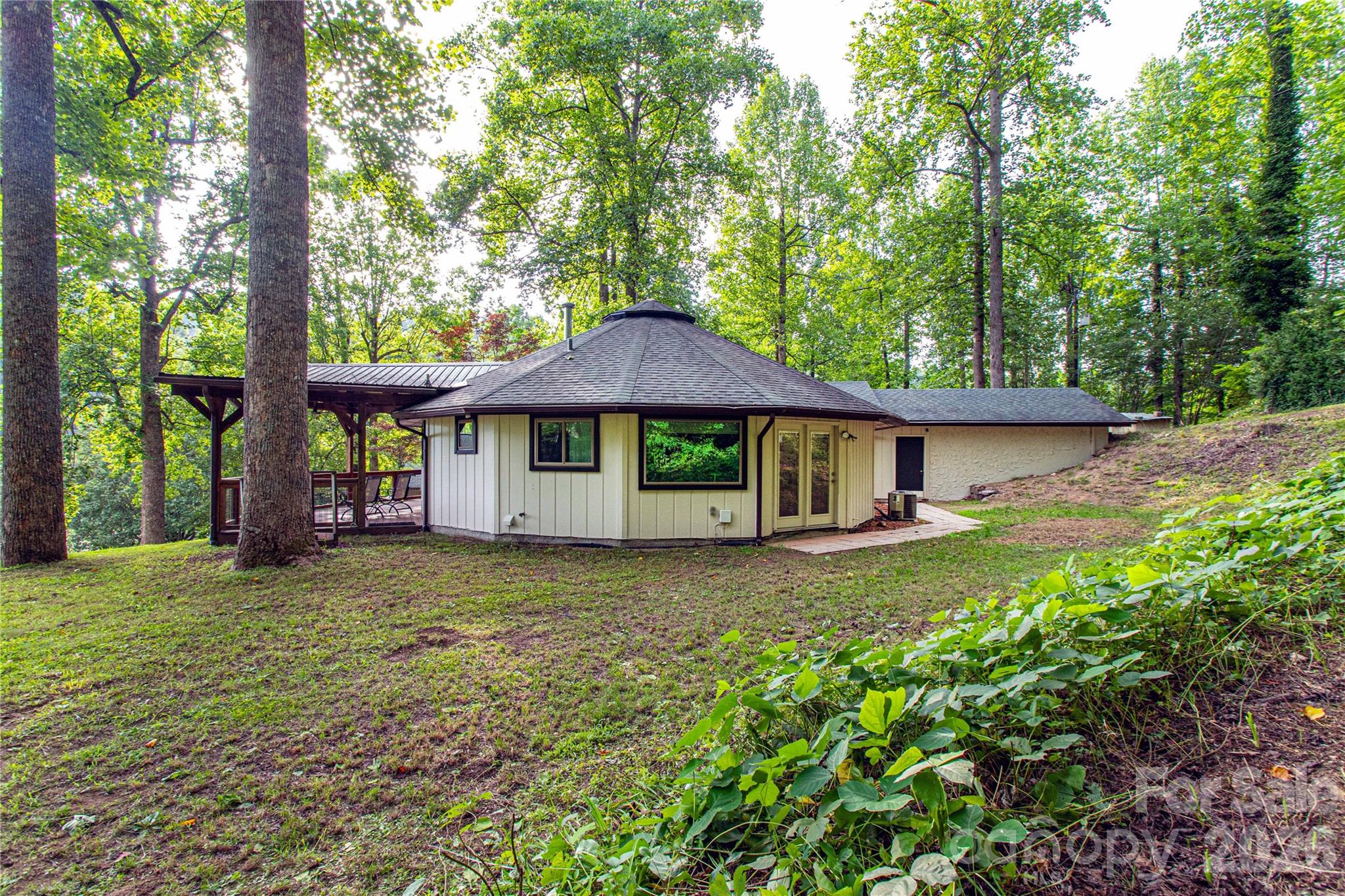 150 Freeman Knolls Drive Unit: 6