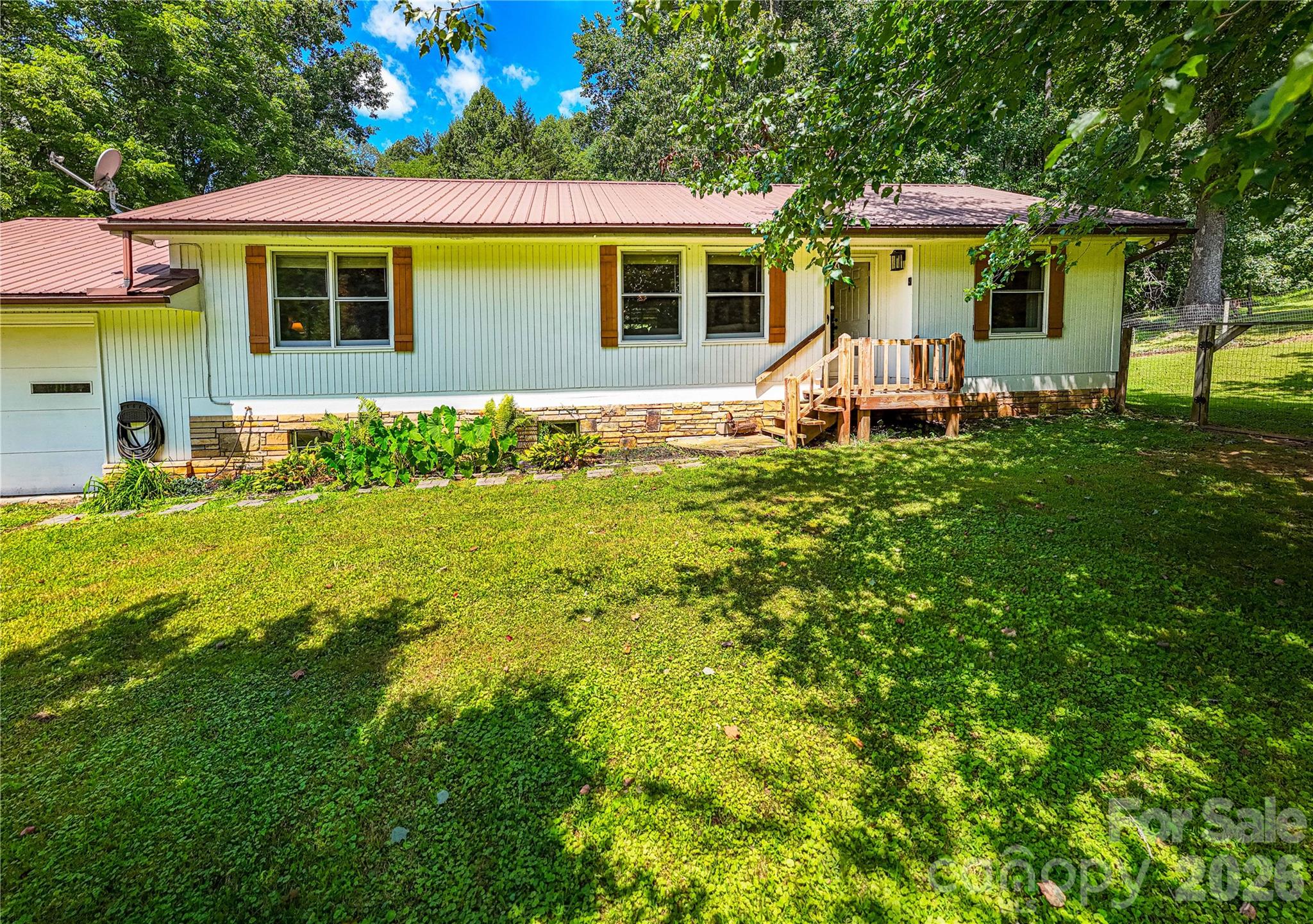 570 Flat Creek Valley Road