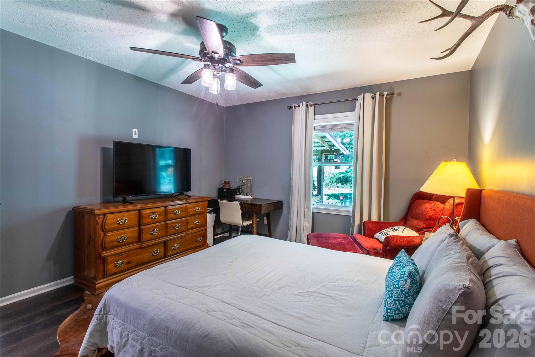 570 Flat Creek Valley Road