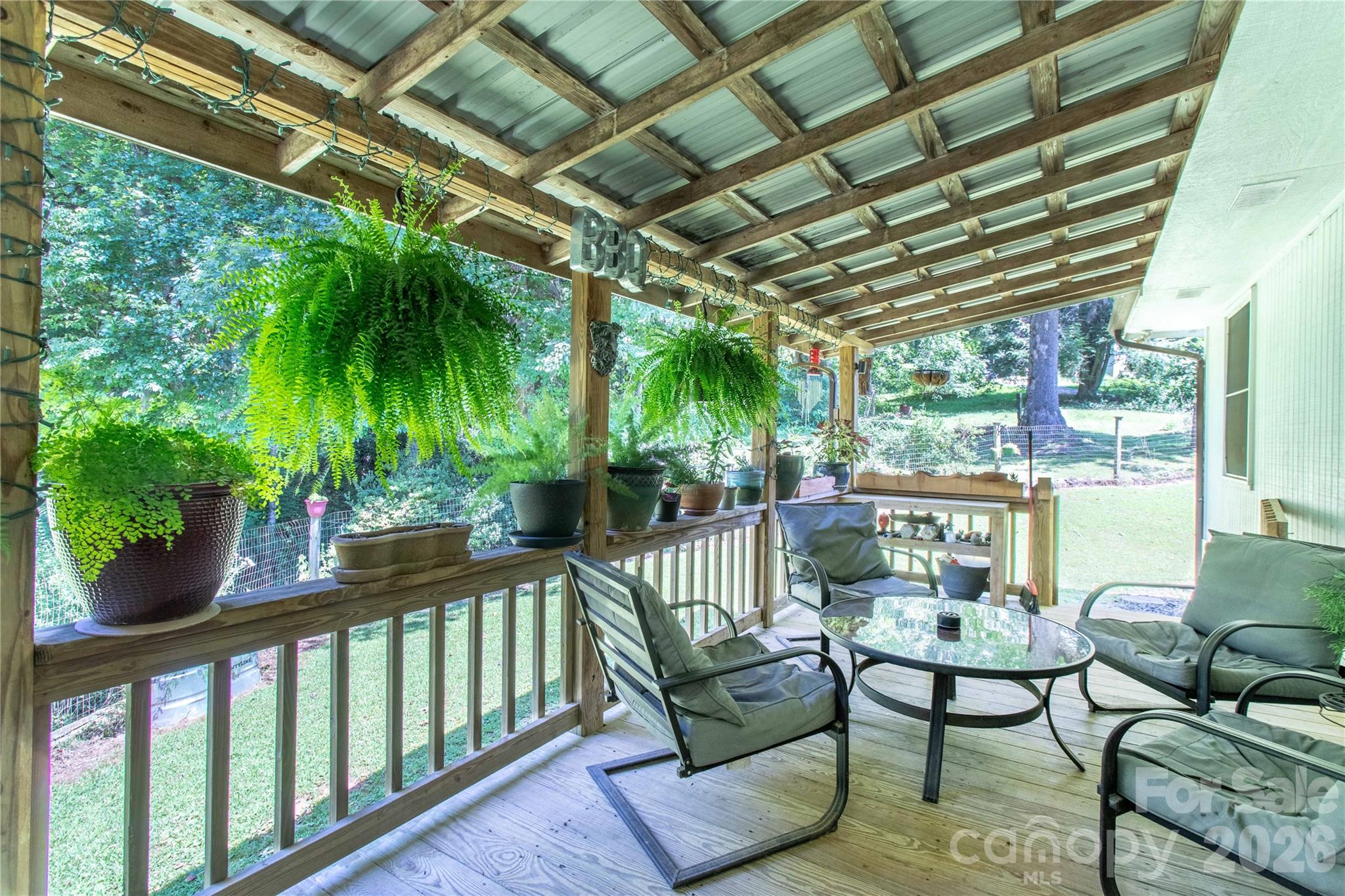 570 Flat Creek Valley Road
