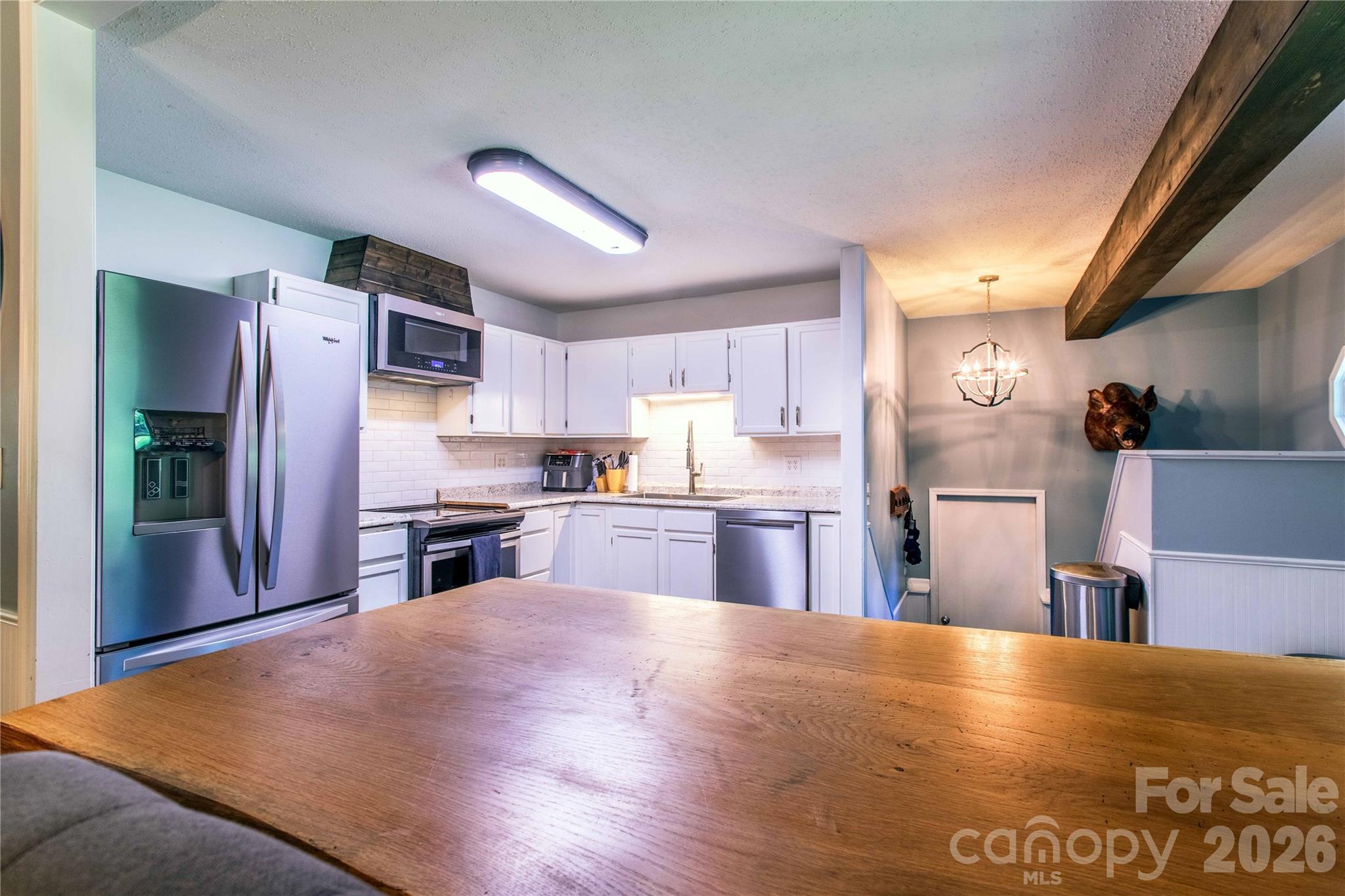 570 Flat Creek Valley Road