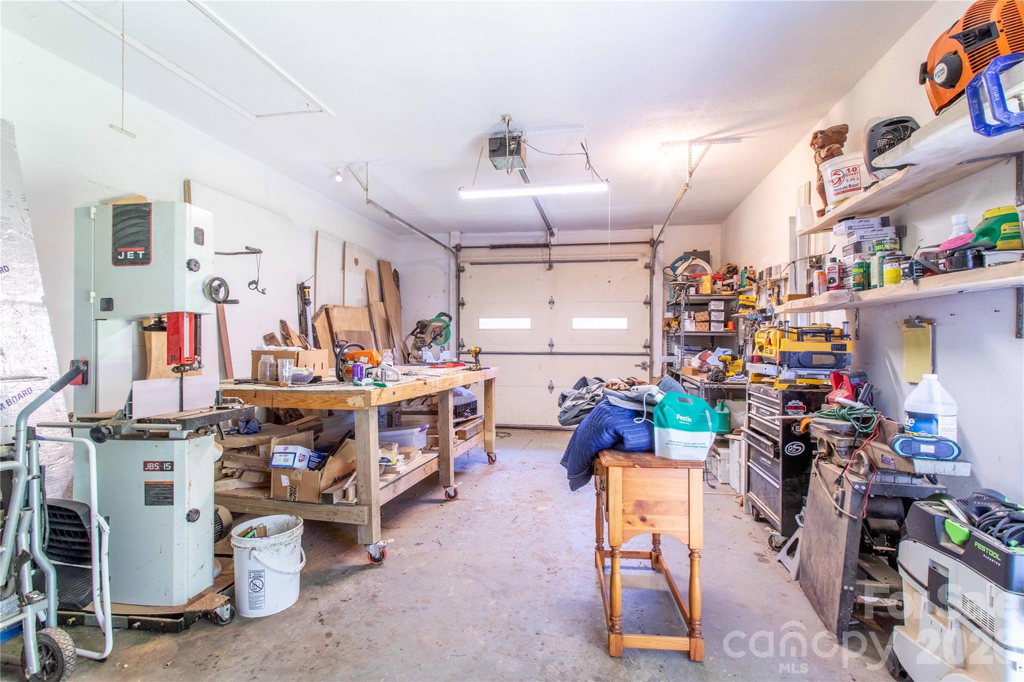 570 Flat Creek Valley Road