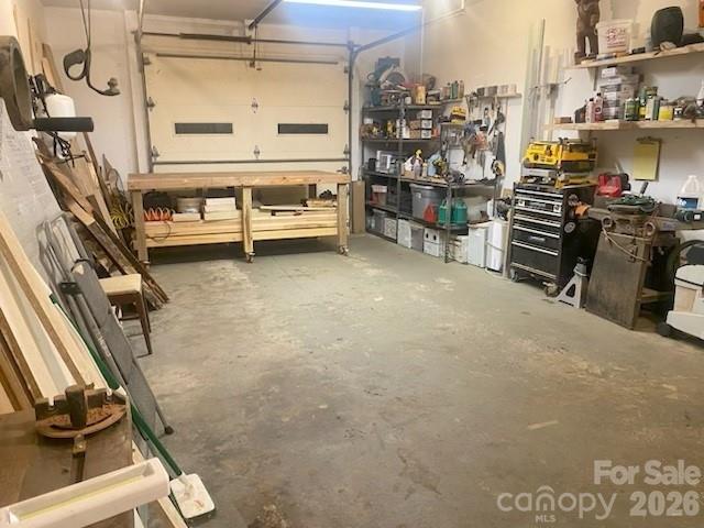 570 Flat Creek Valley Road