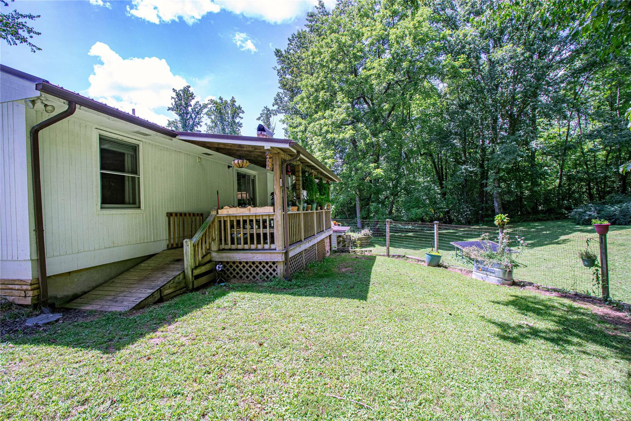 570 Flat Creek Valley Road