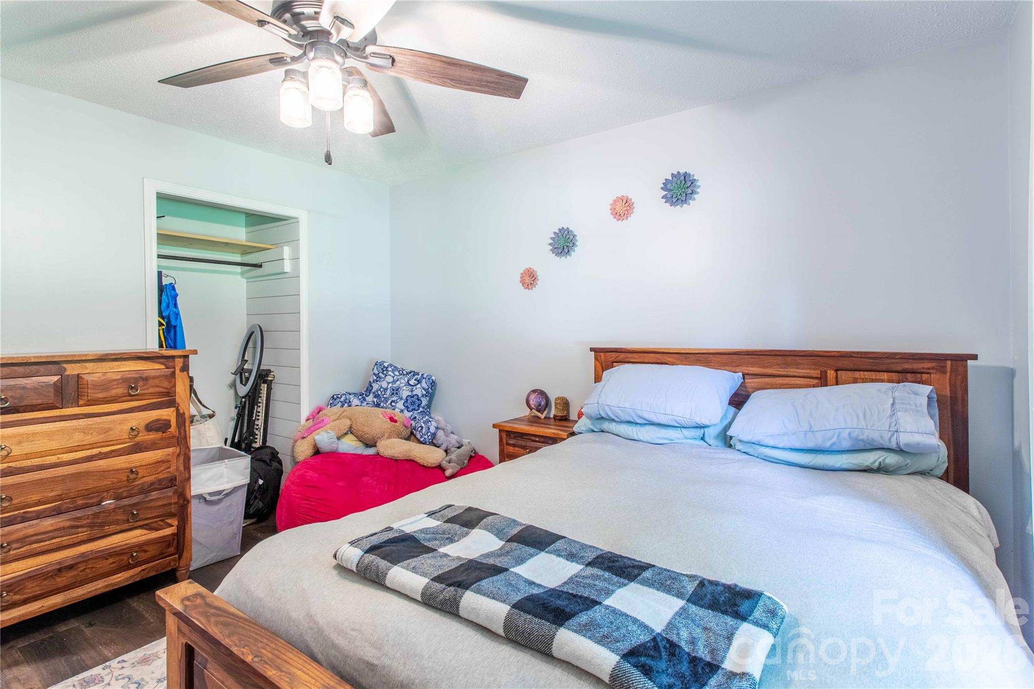 570 Flat Creek Valley Road