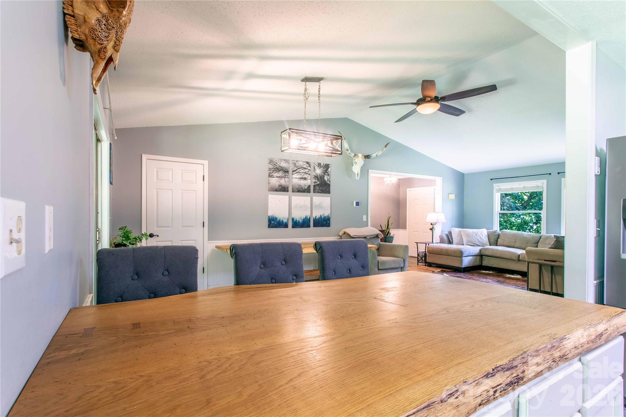 570 Flat Creek Valley Road