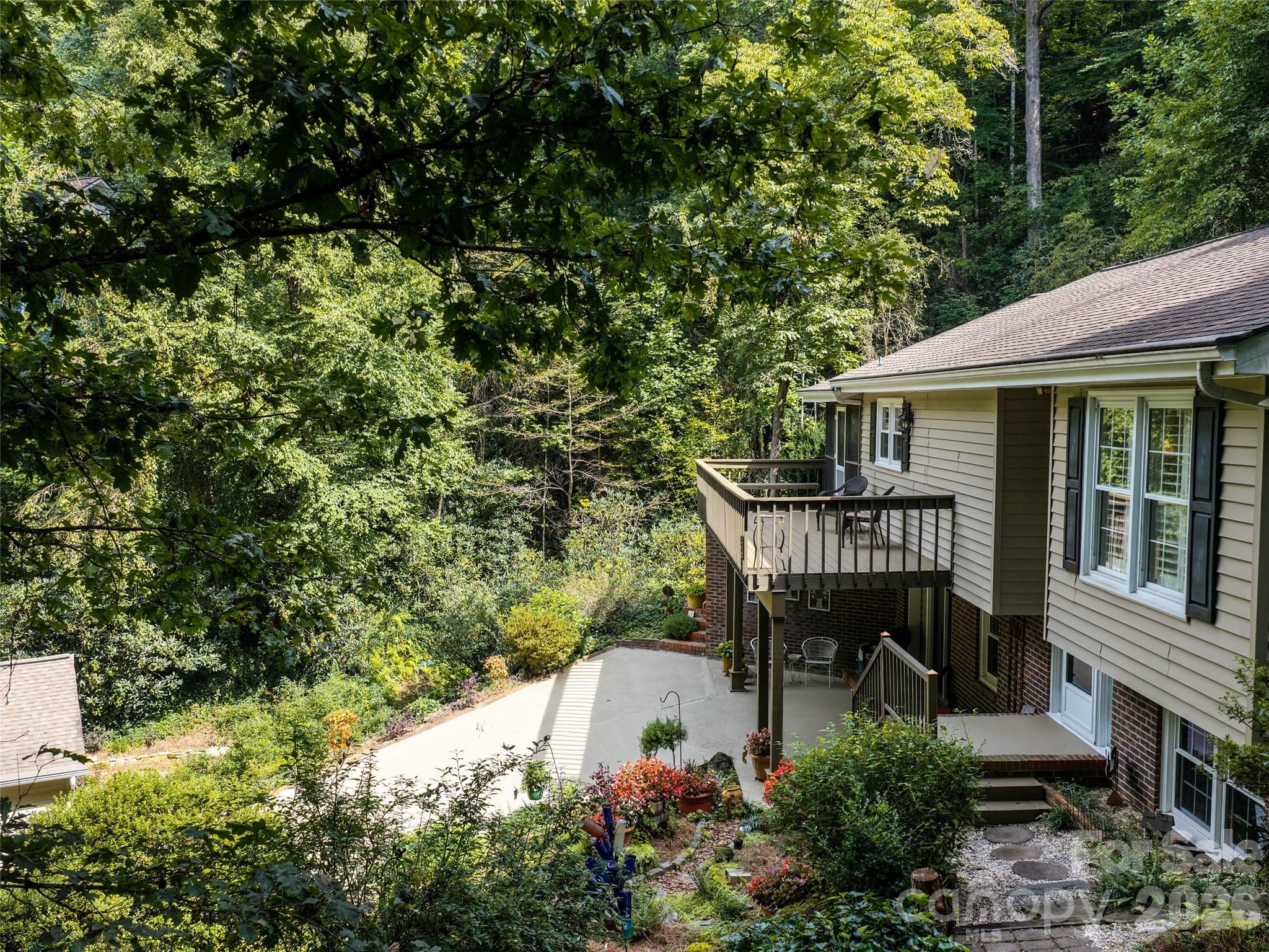 113 Riverside Estate Road
