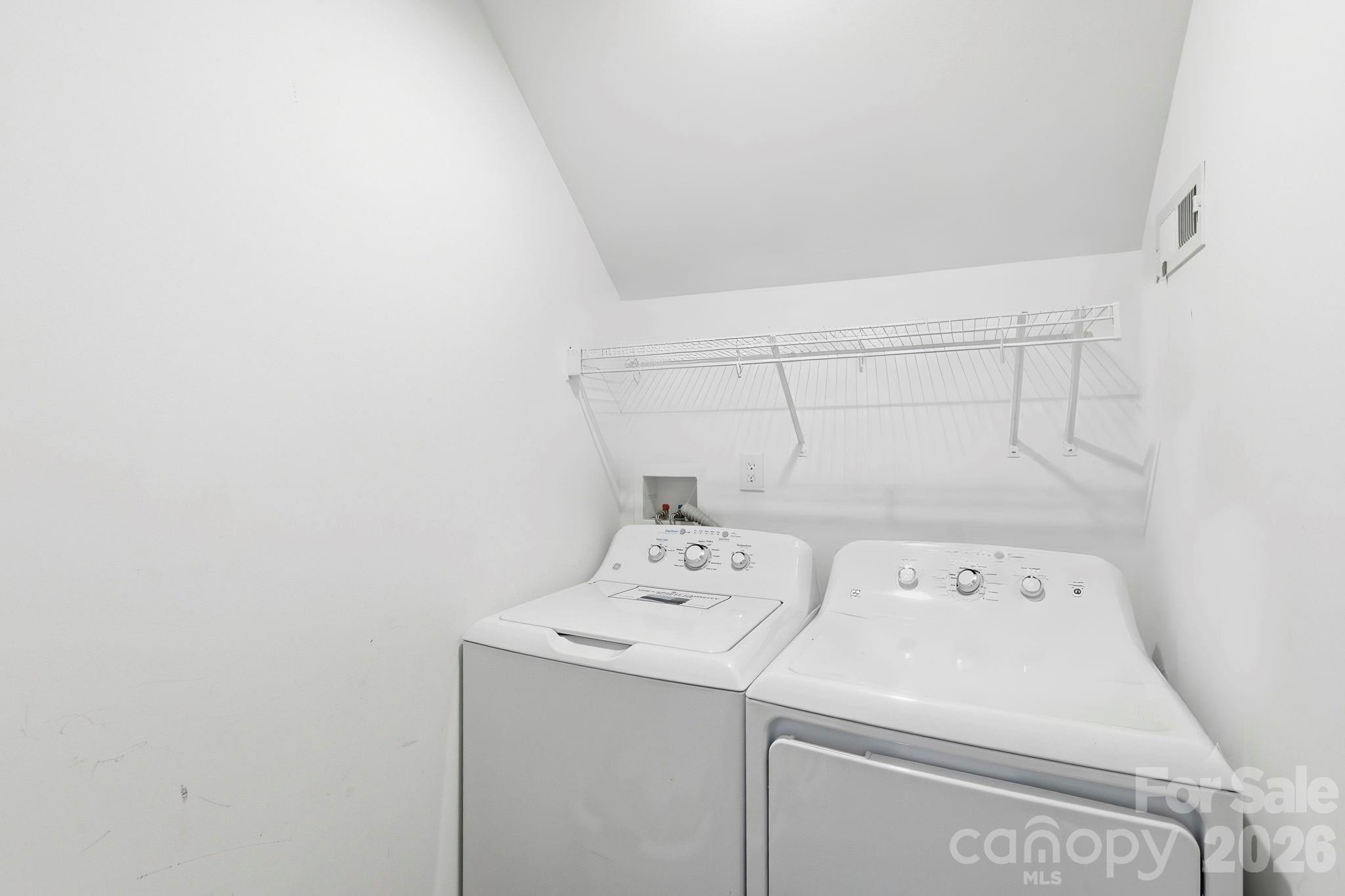 11 Yarrow Meadow Road