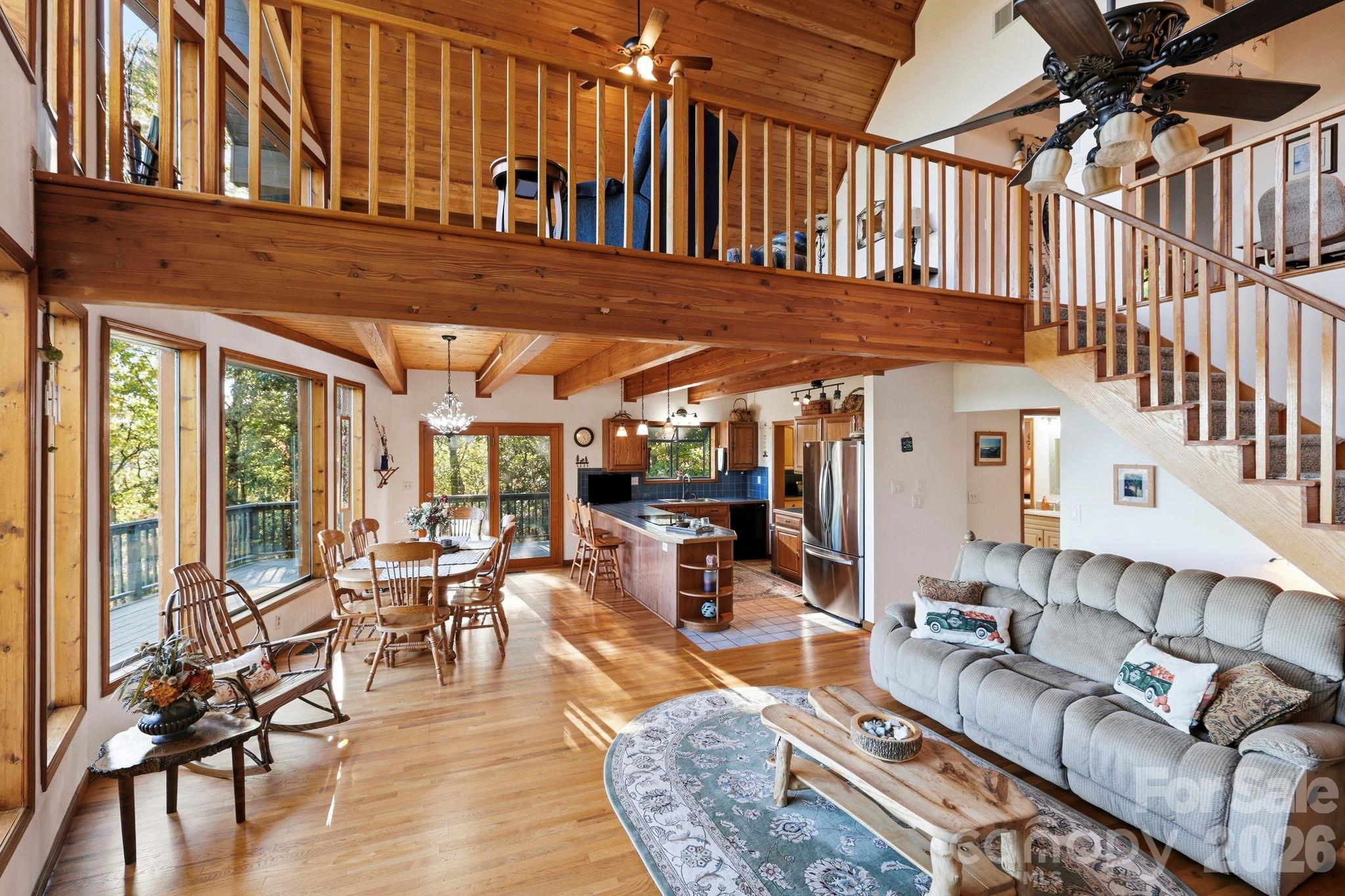 565 Ivy Lane