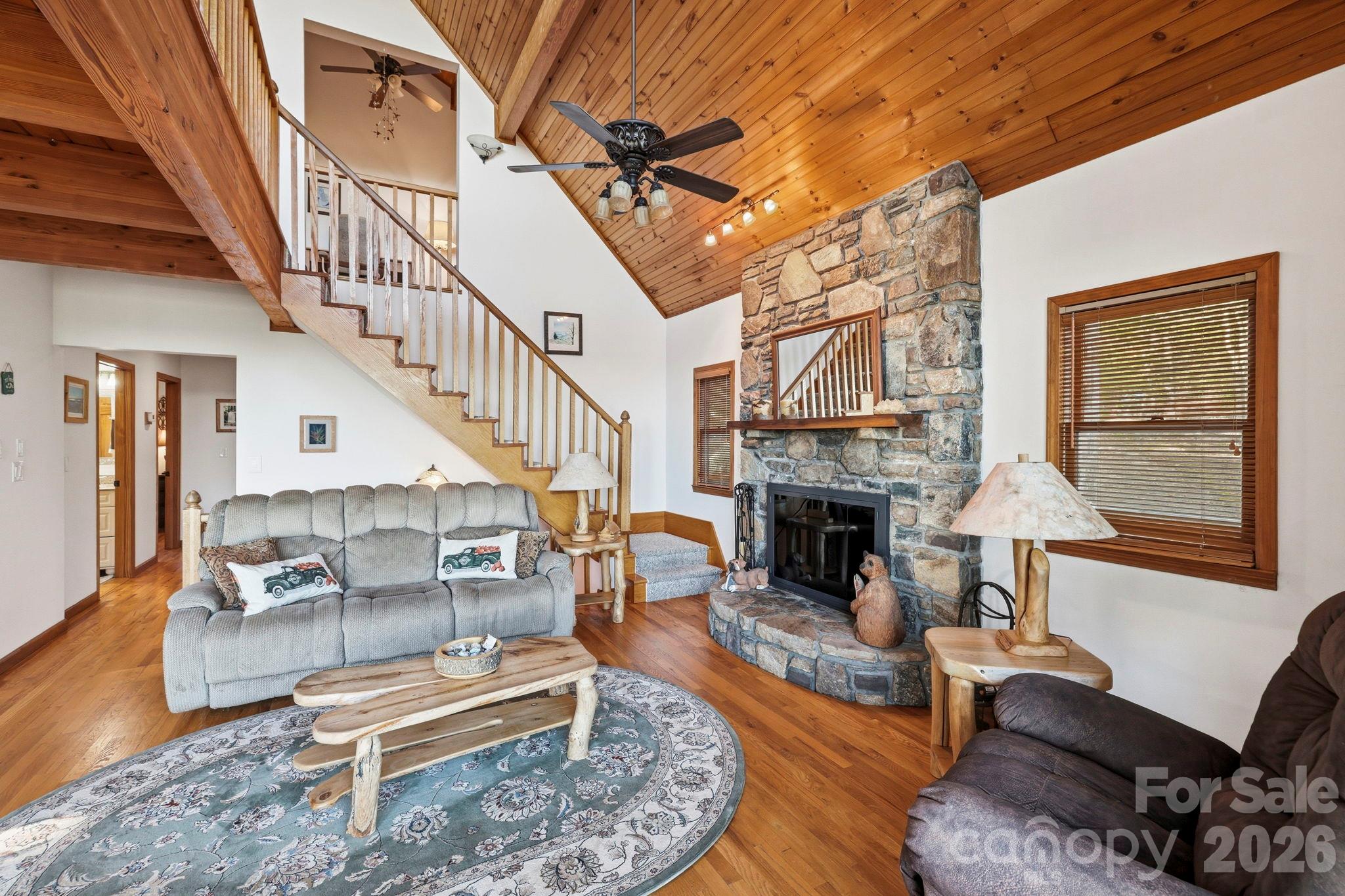 565 Ivy Lane