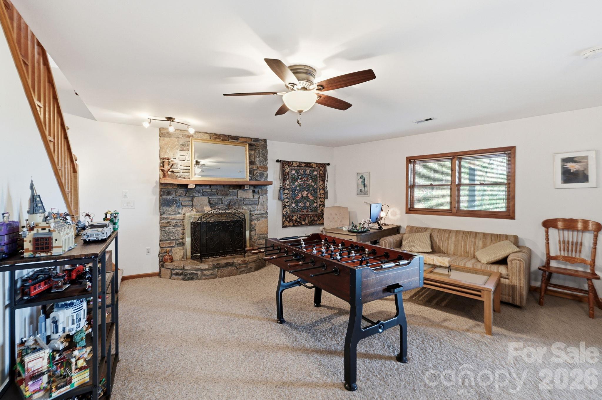 565 Ivy Lane