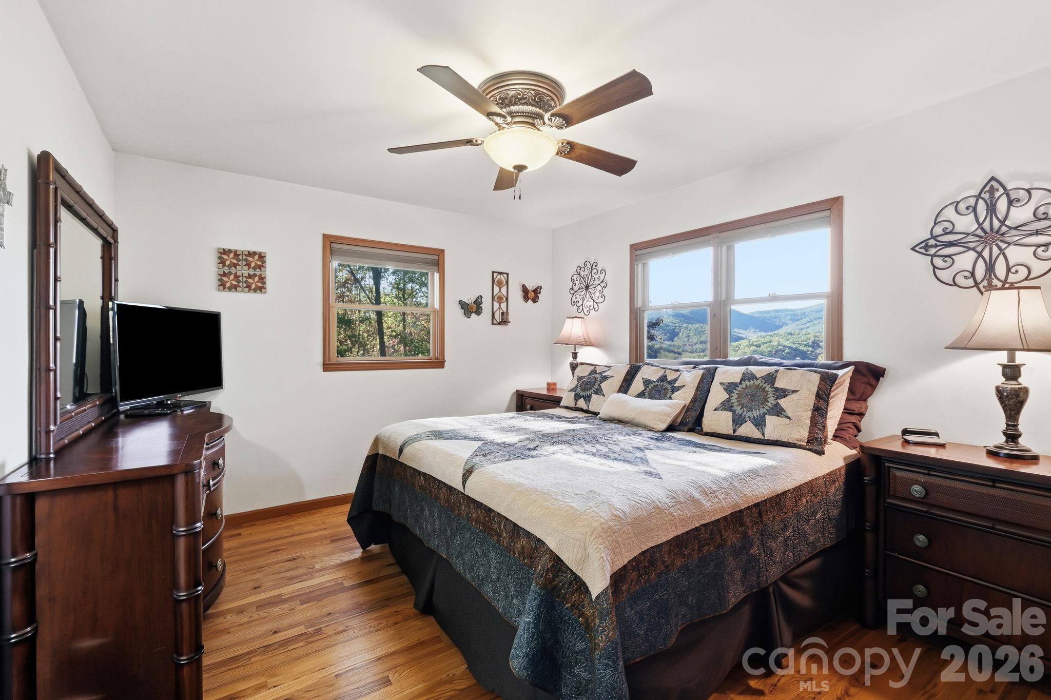 565 Ivy Lane
